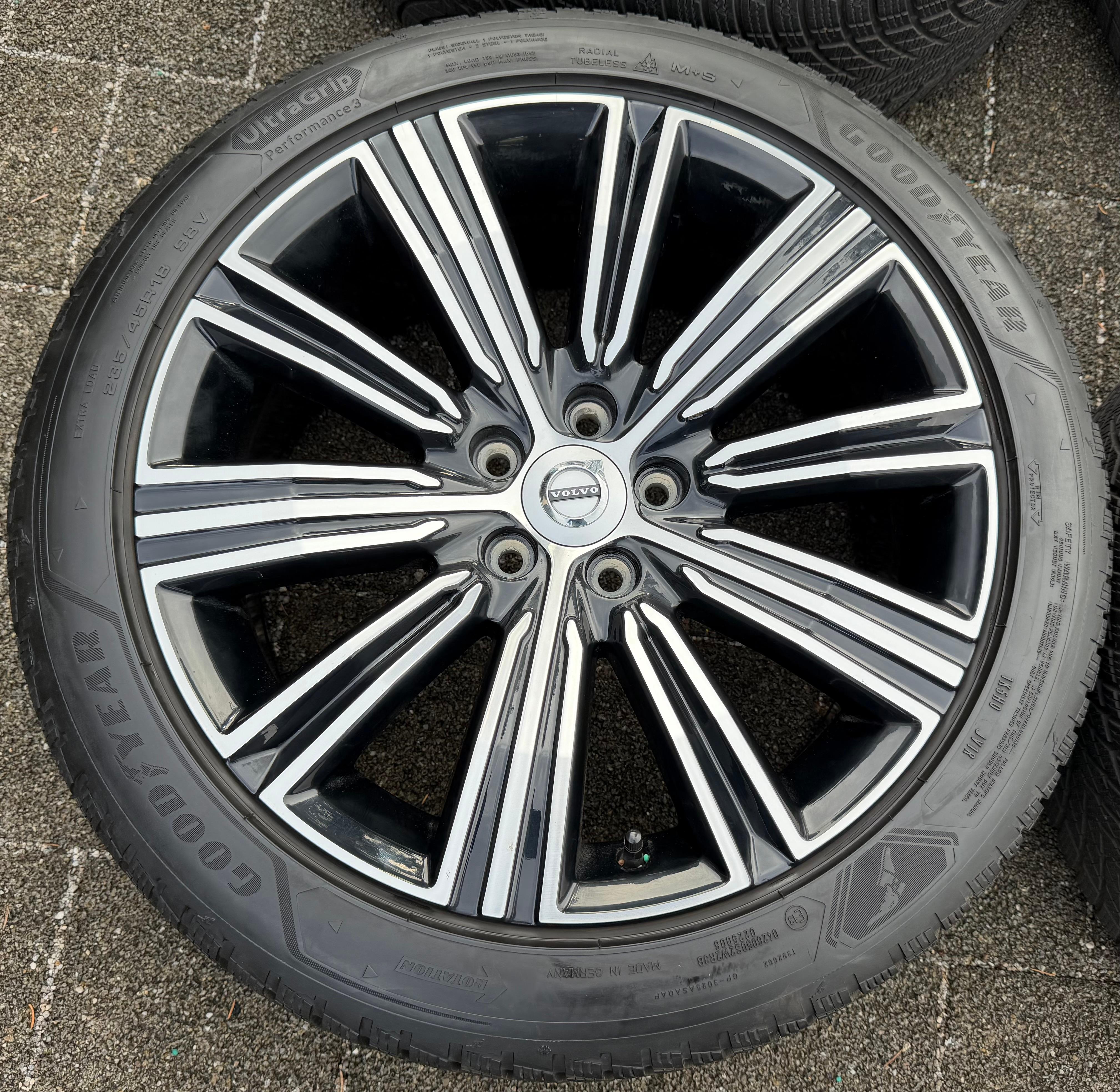 4 ruedas de invierno de aleación originales de 18" VOLVO S60 V60 235/45R18 98V 31471312 2025