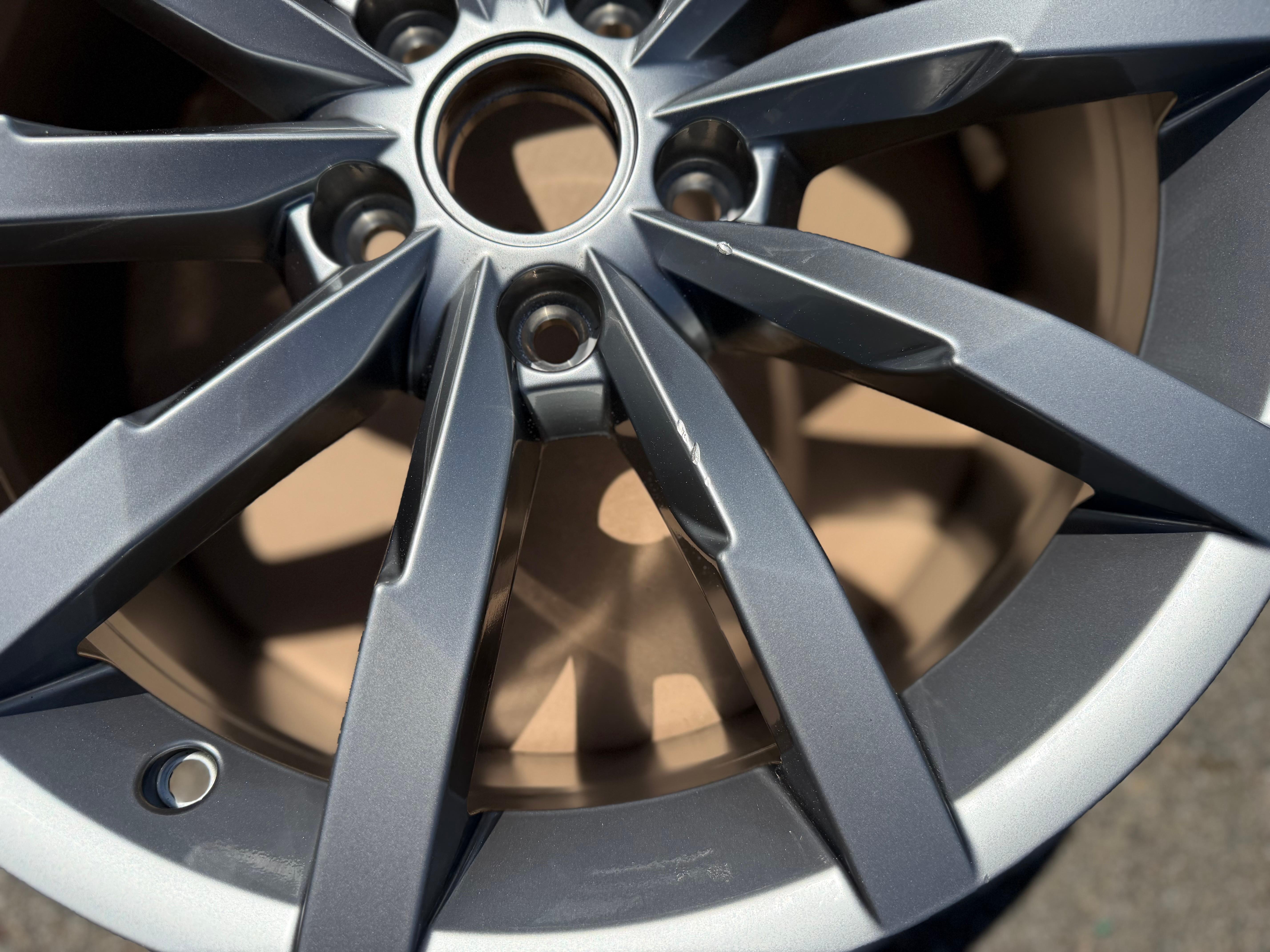 1 X Original 18" Alufelge VW Passat 3G B8 3G0601025Q Monterey 8x18 ET44