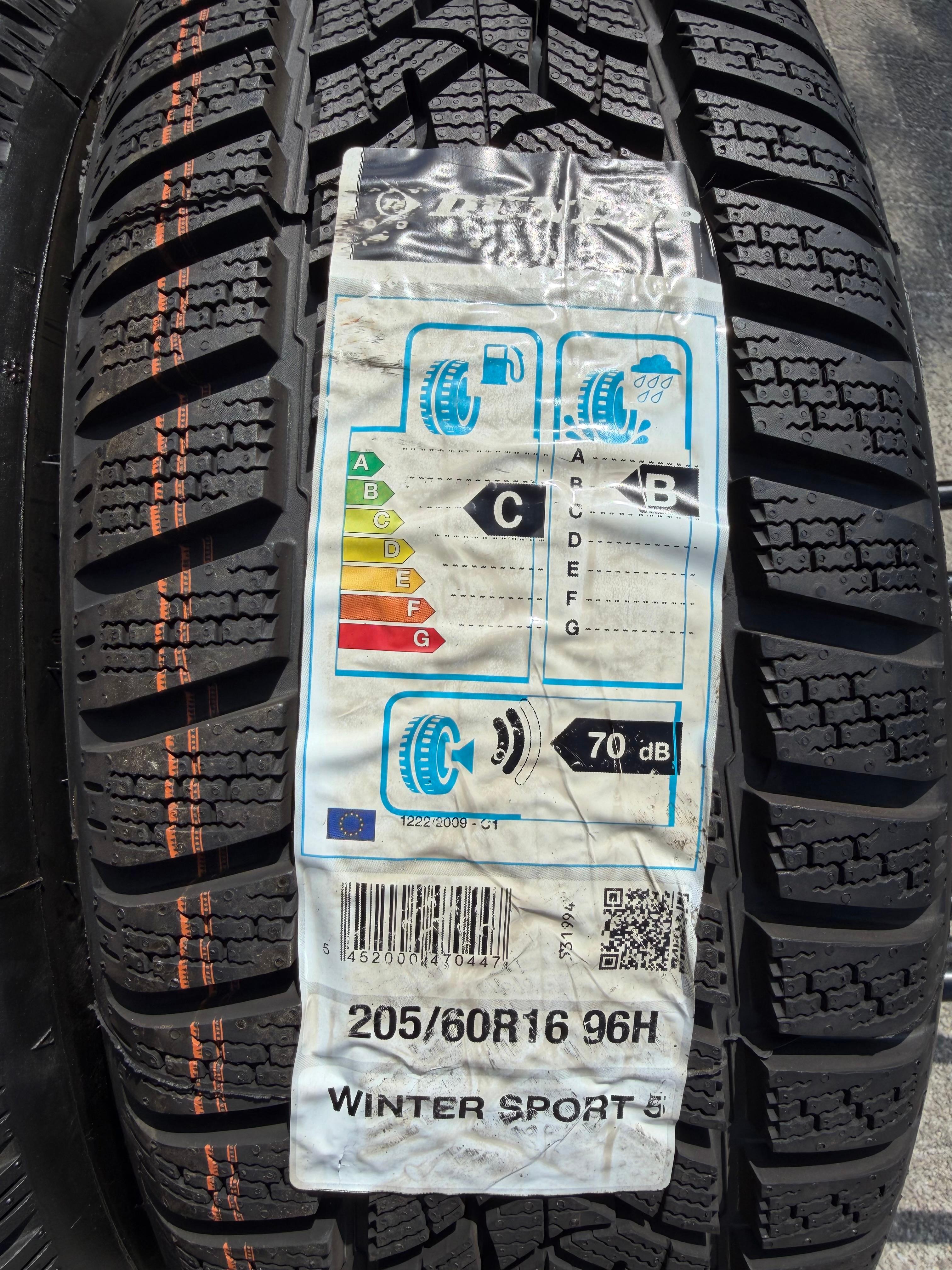 4 WINTERBANDEN VW TOURAN II 5T 205/60R16 96H 5QA601027/B DUNLOP GRATIS VERZENDING