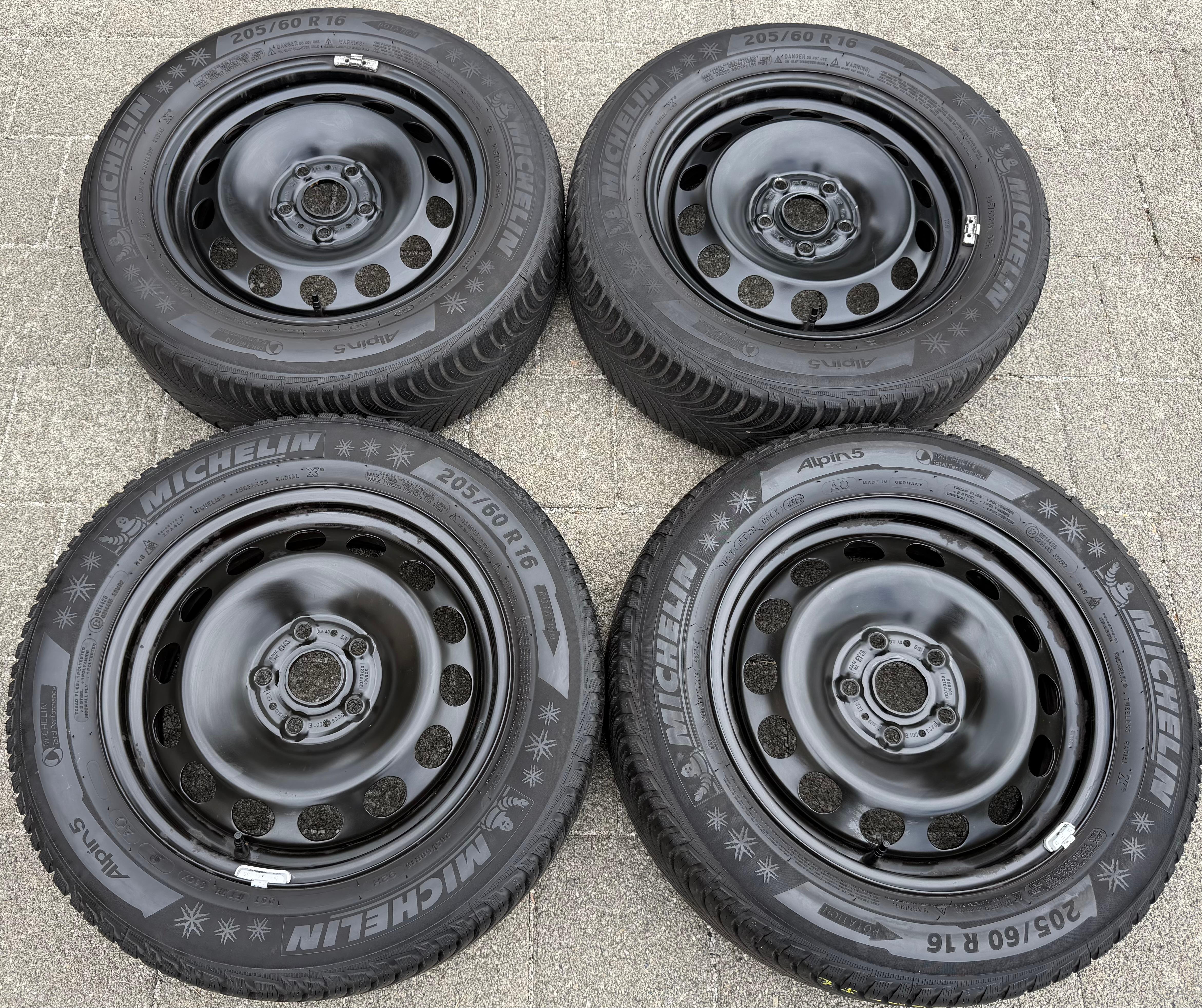 4 Original Stahlfelgen 16" AUDI Q2 Seat Ateca VW T-Roc 5Q0601027CK 6x16 ET43