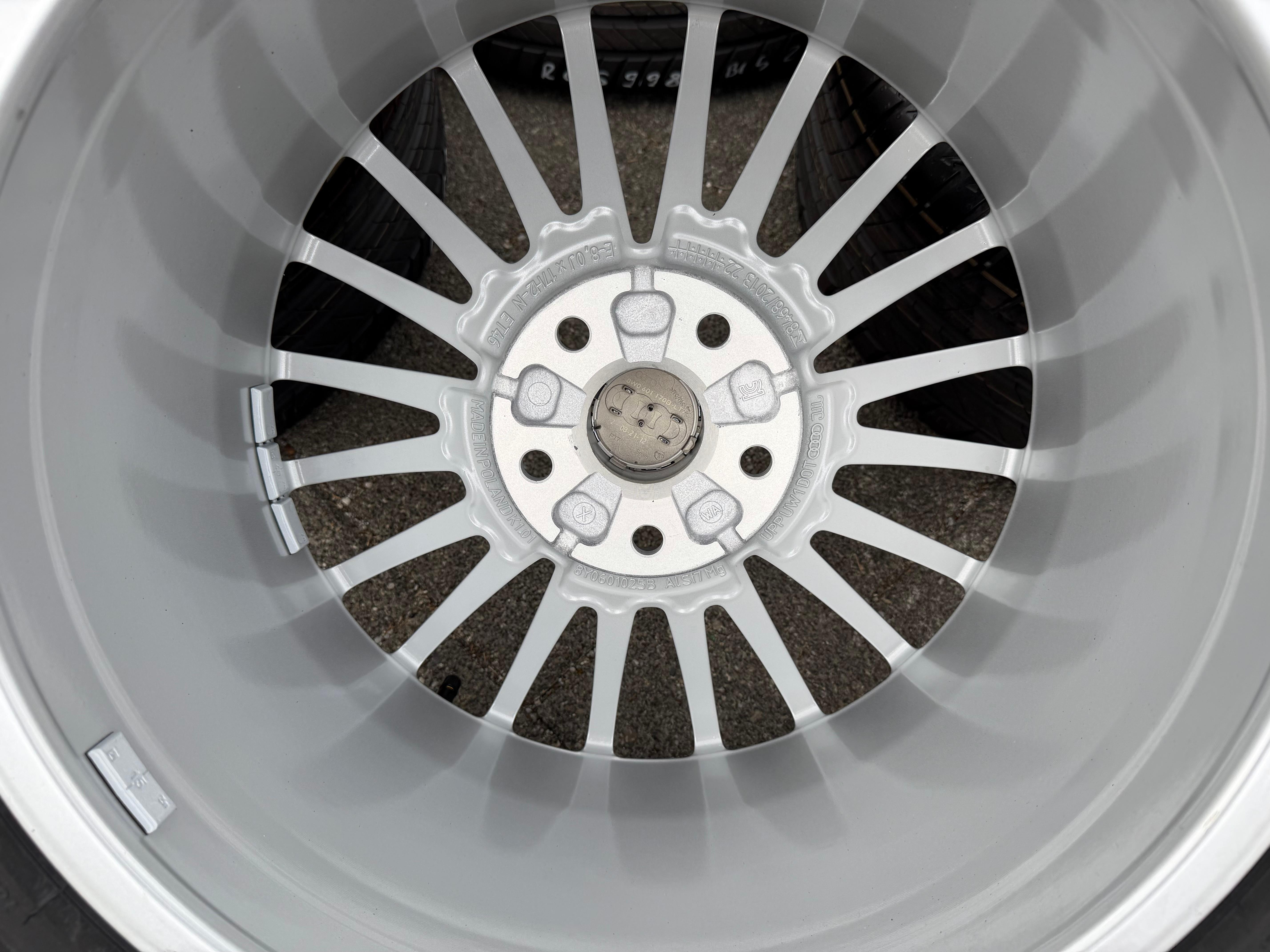 4 jantes d'origine en aluminium Sommer de 17 pouces pour Audi A3, référence GY 8Y0601025B, pneus 225/45R17 91Y, année 2022, NEUVES