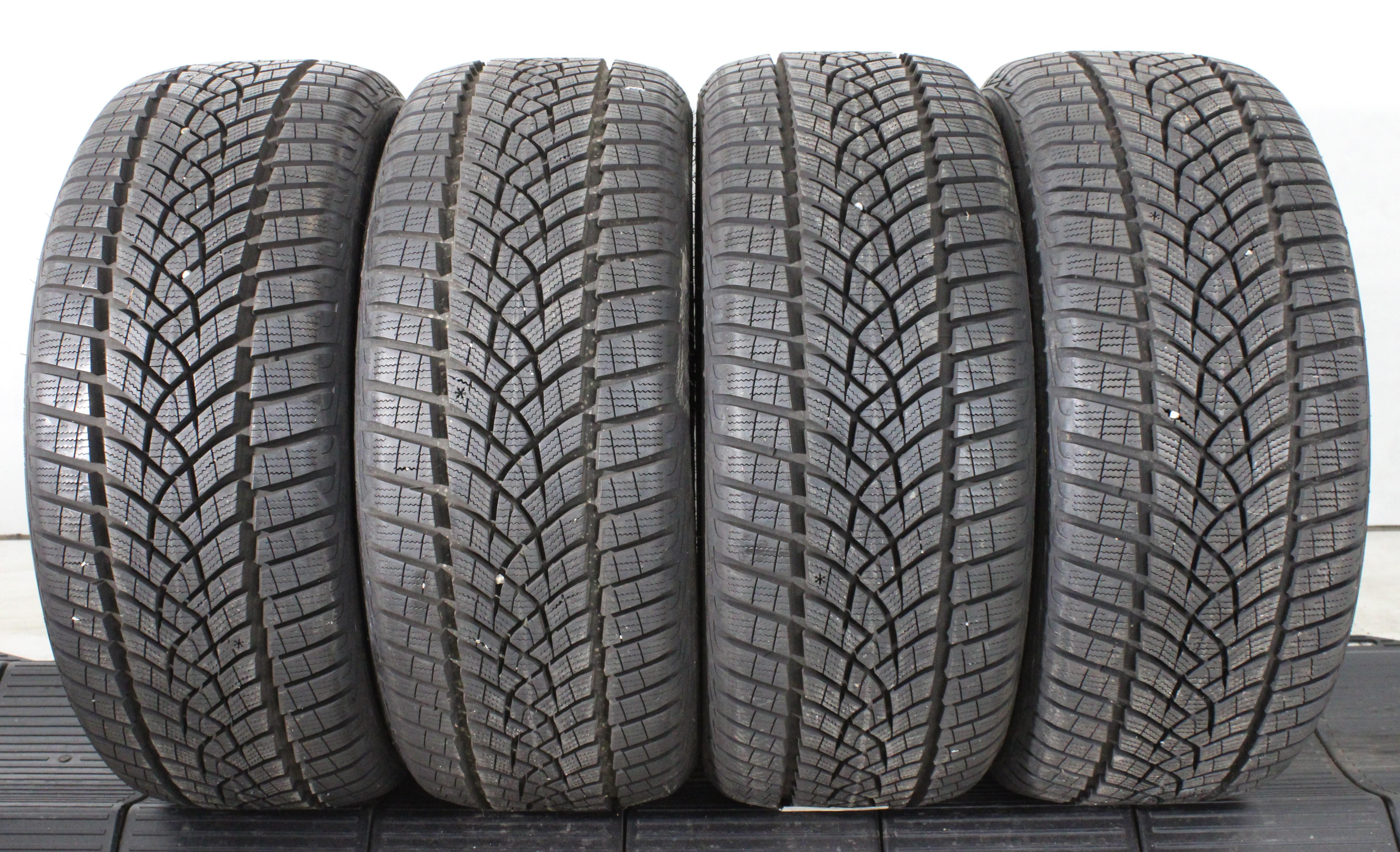4 x 215/45R16 90V Winterreifen Goodyear Ultra Grip Performance 8mm 2018