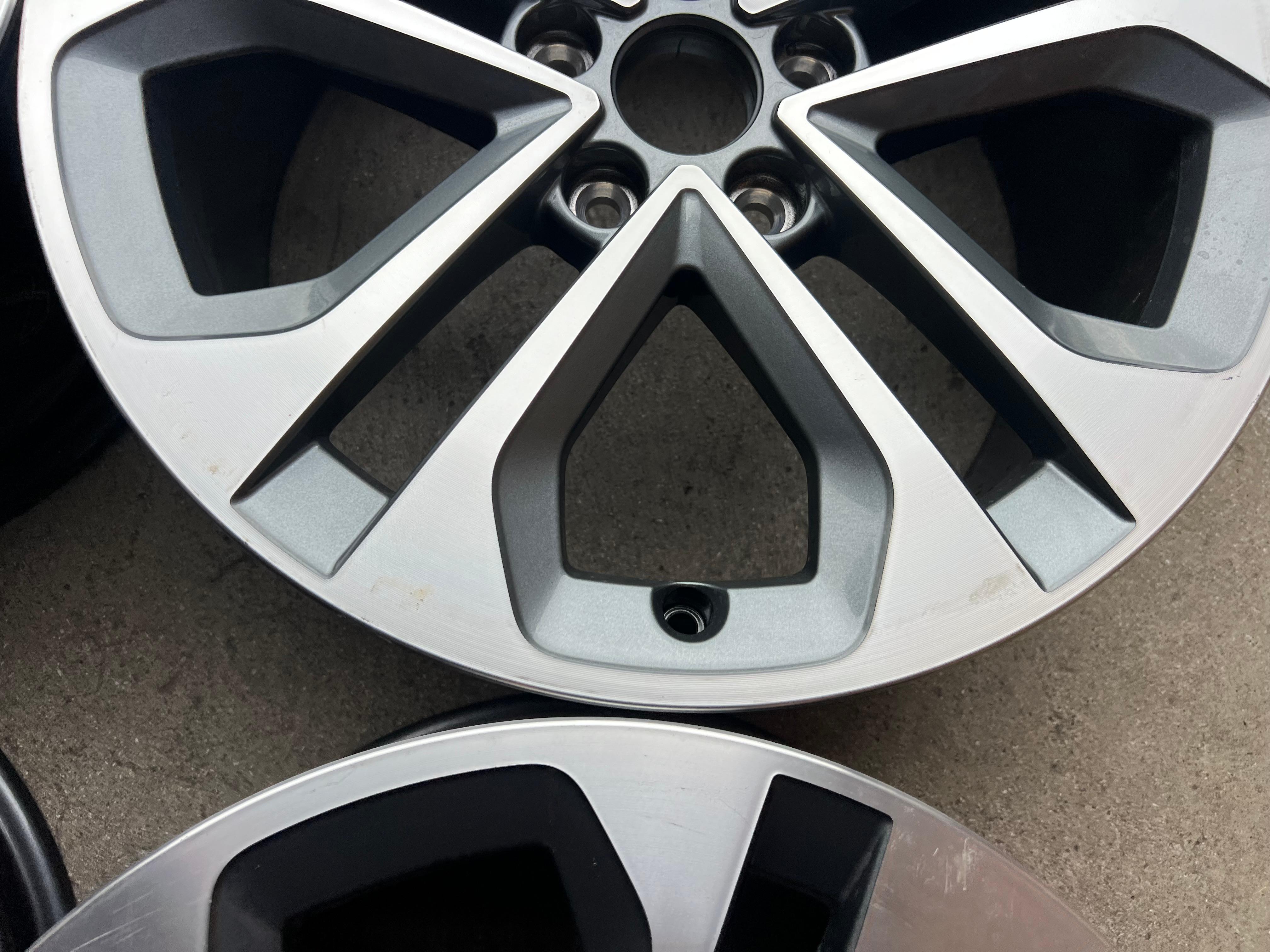 4 ORIGINAL 18" ALUFELGEN AUDI A3 S3 8Y 8Y0601025CE 8x18 ET46 FREIHAUS