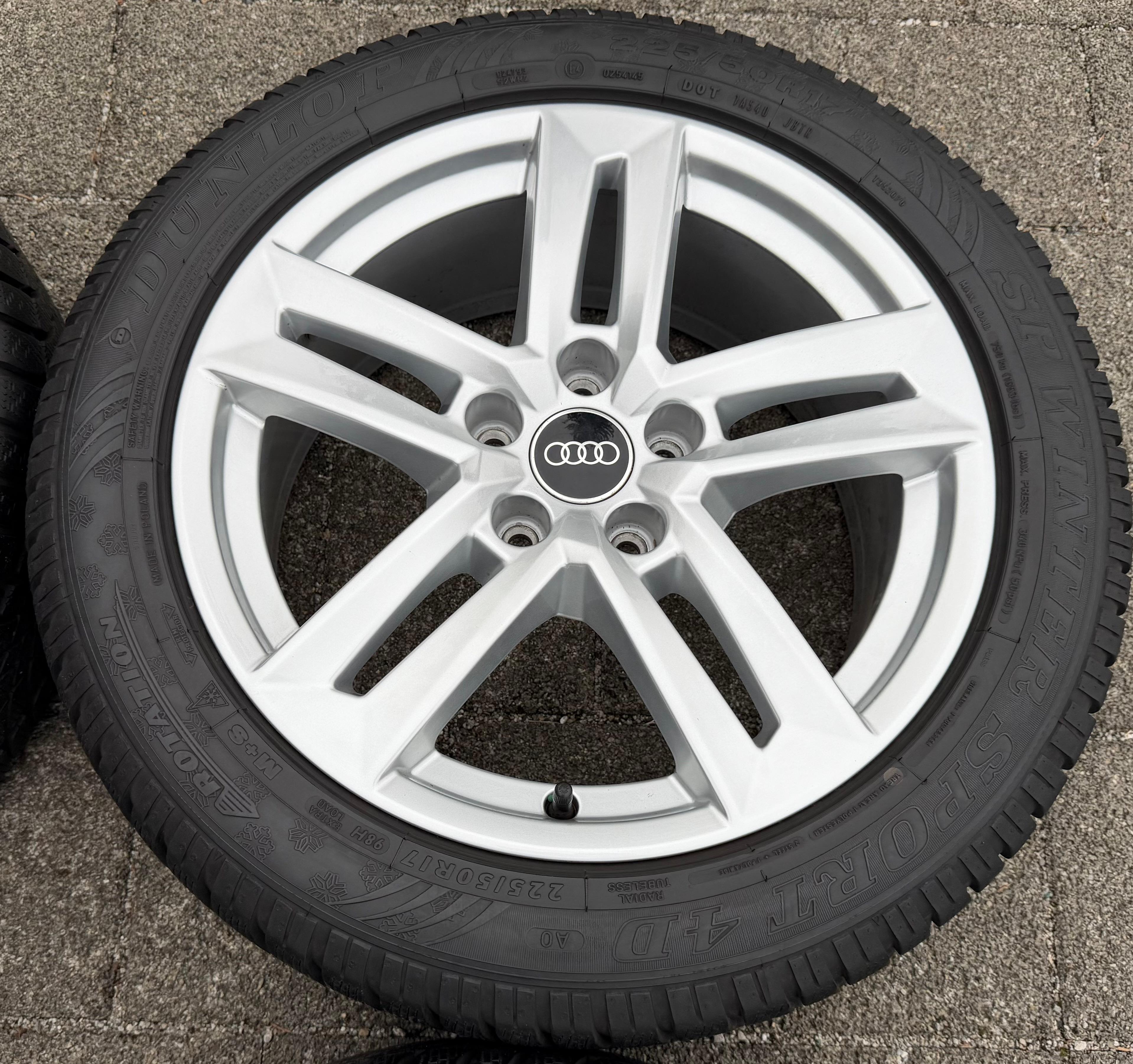 4 originele 17" lichtmetalen winterwielen Audi A4 B9 8W 8W0601025P 225/50R17 98H Dunlop 2024