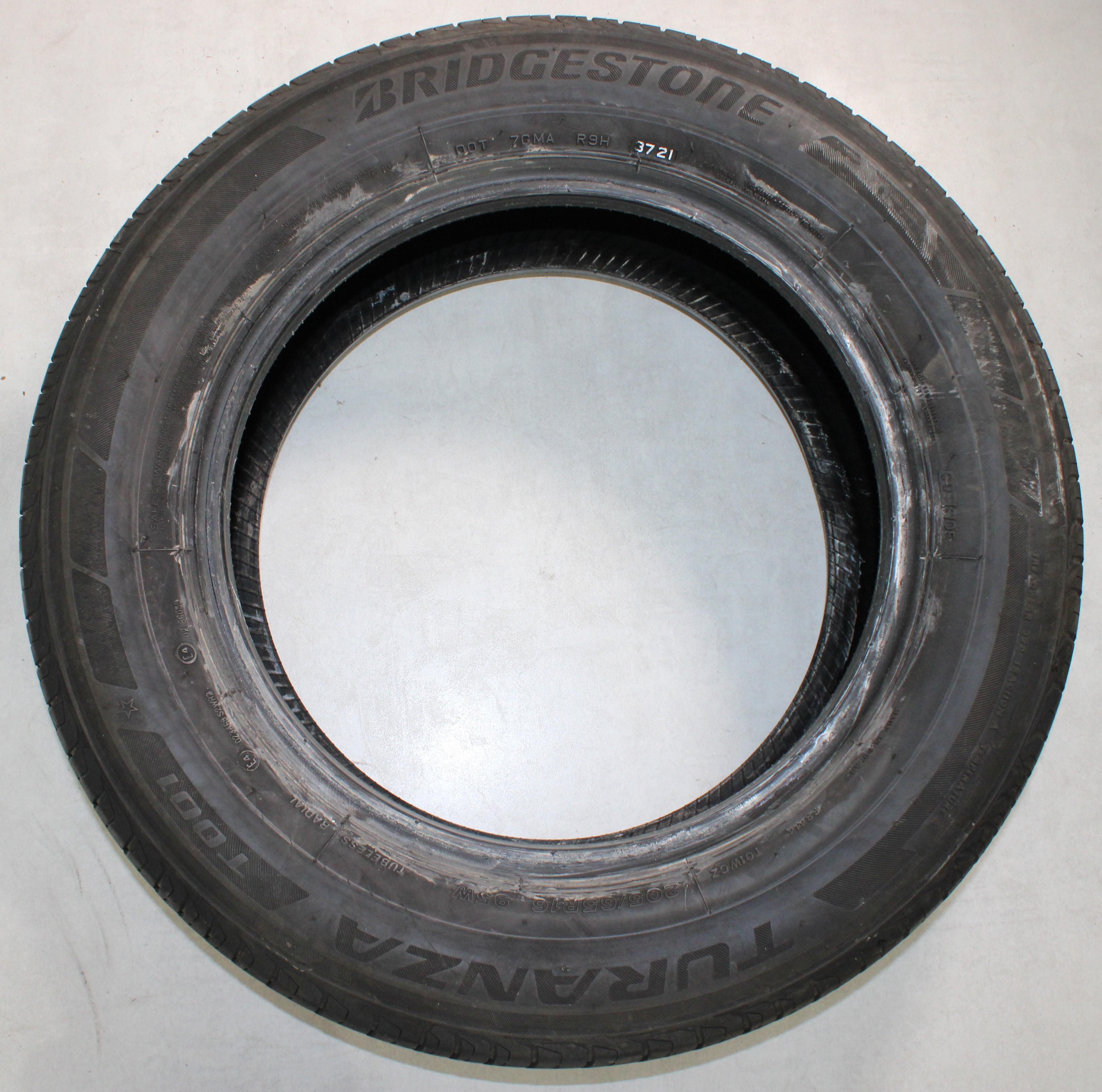 1 pneu d'été Bridgestone Turanza T001 205/65R16 95W, profondeur de sculpture 5 mm, année 2021 *