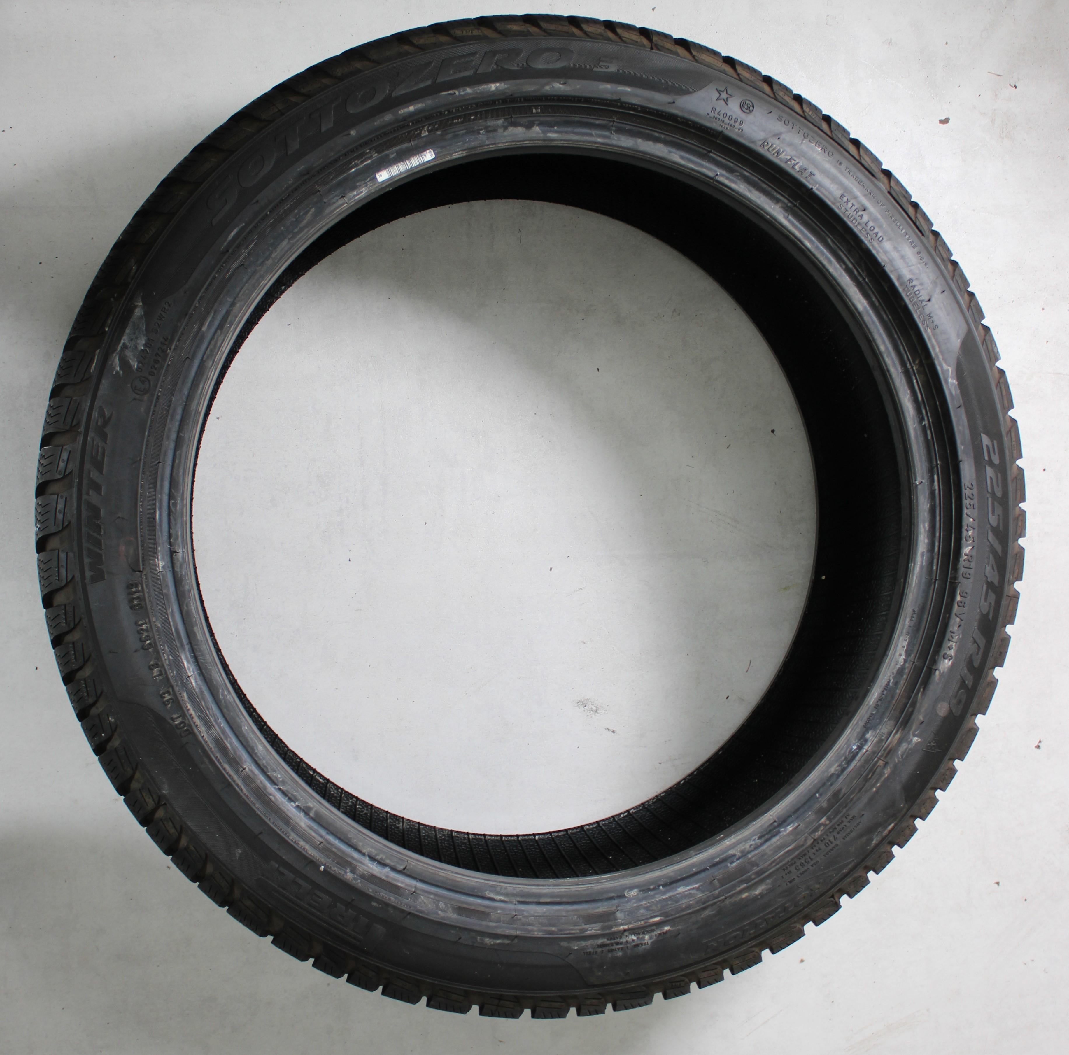 4 pneumatici invernali 225/45R19 96V Pirelli Sottozero 3 Runflat 6,5-7mm 1x2018 3x2019 *