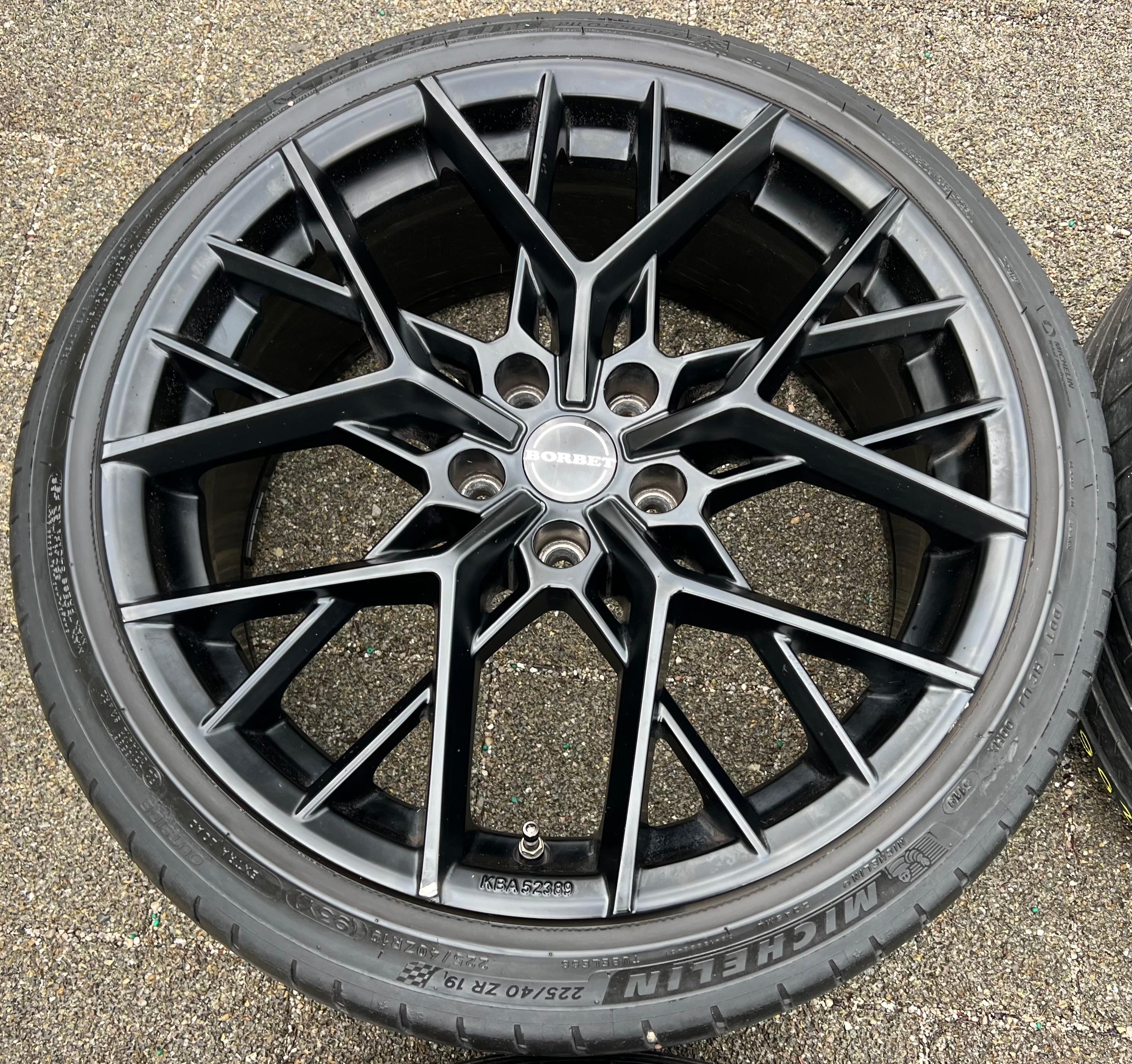 Cerchi estivi in alluminio da 19" per Audi A2, VW T-Roc, Passat B8, CJ, Beetle, Superb 3 e 4 - 225/40R19 93W