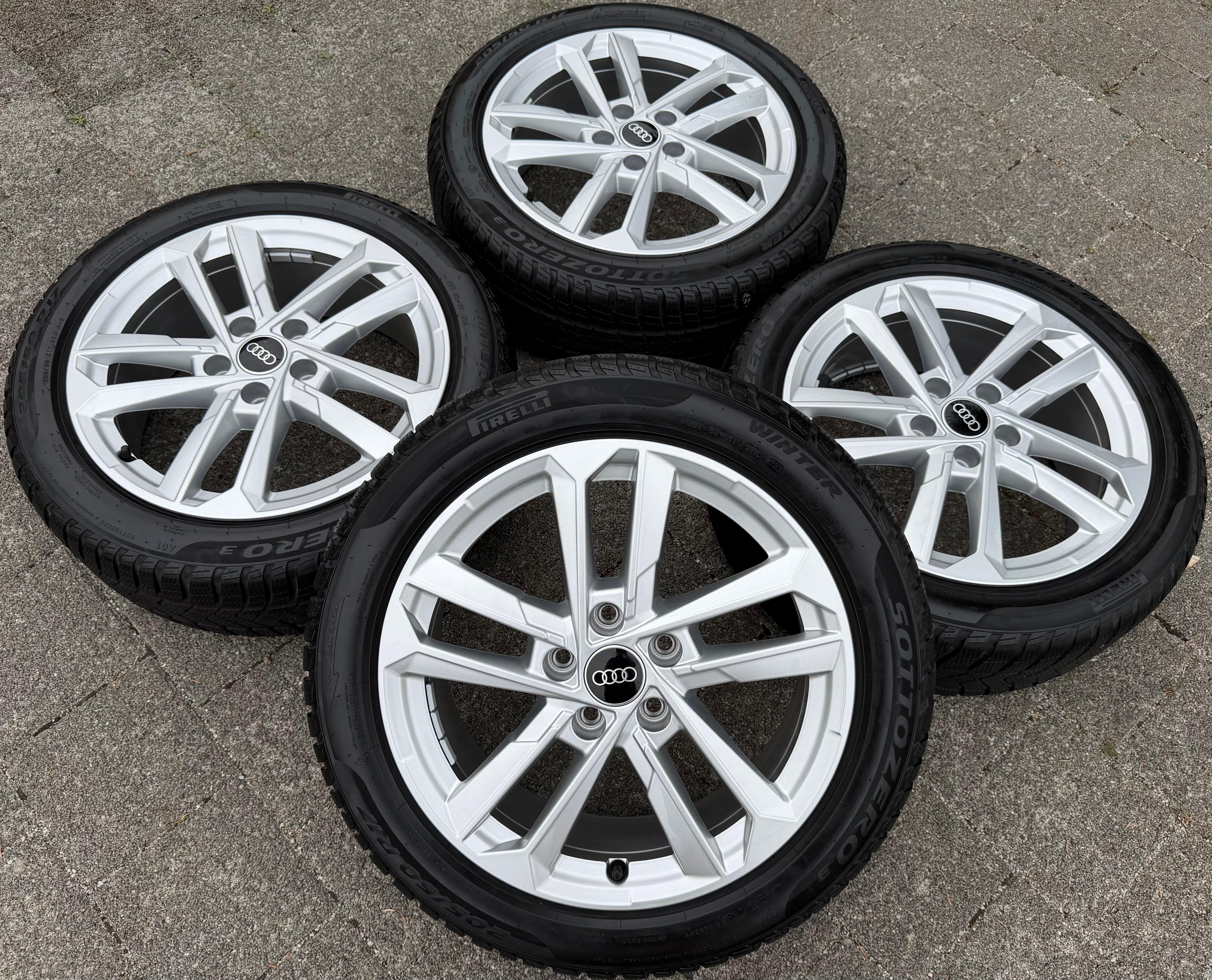 4 ruote complete in lega originali da 17" invernali Audi A3 S3 8Y 8Y0601025L 205/50R17 93H Pirelli