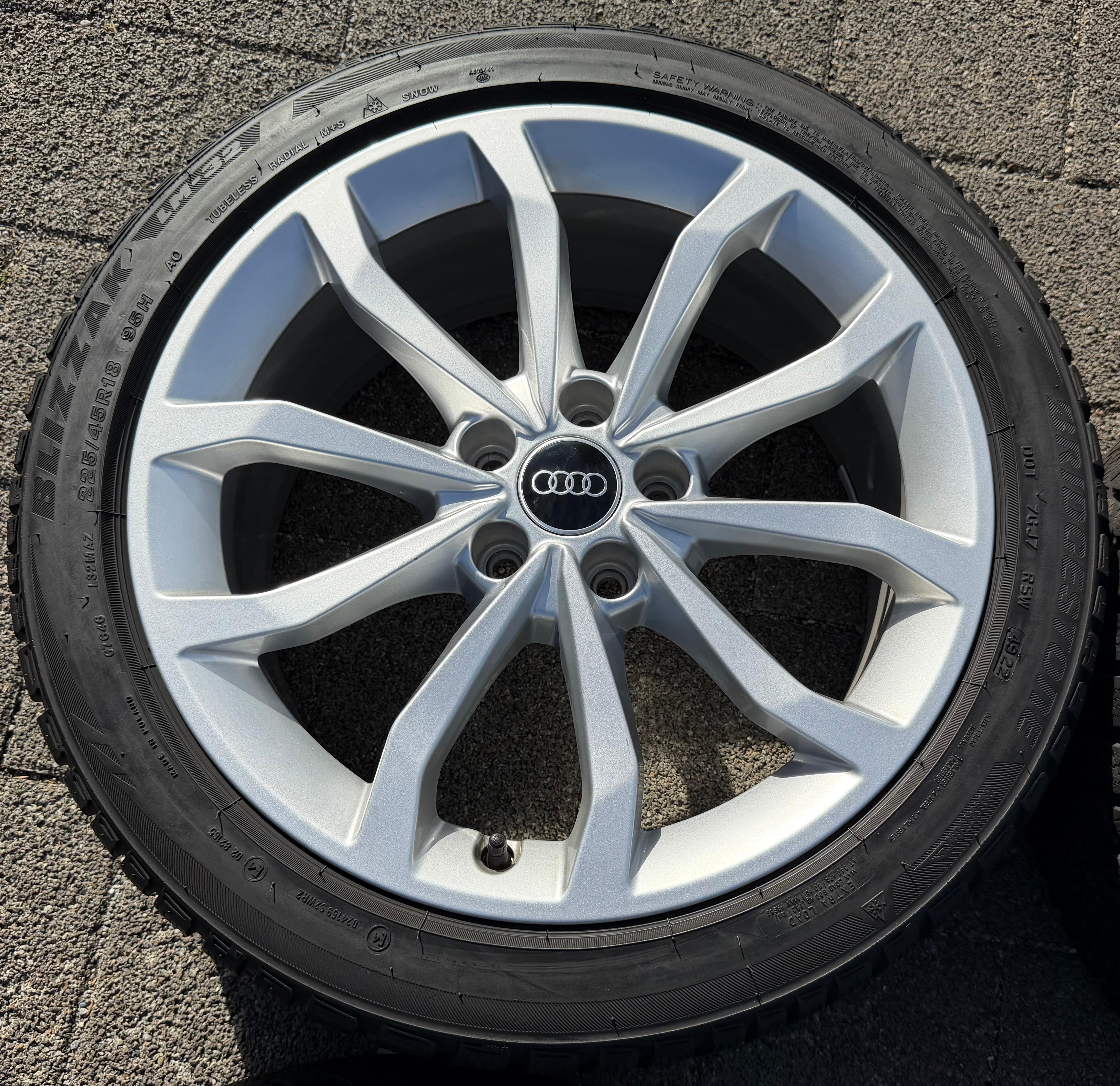 4 Original 18" Alu Winterräder Audi A4 S4 8W 8W0601025ED 225/45R18 95H Bridgestone 2022