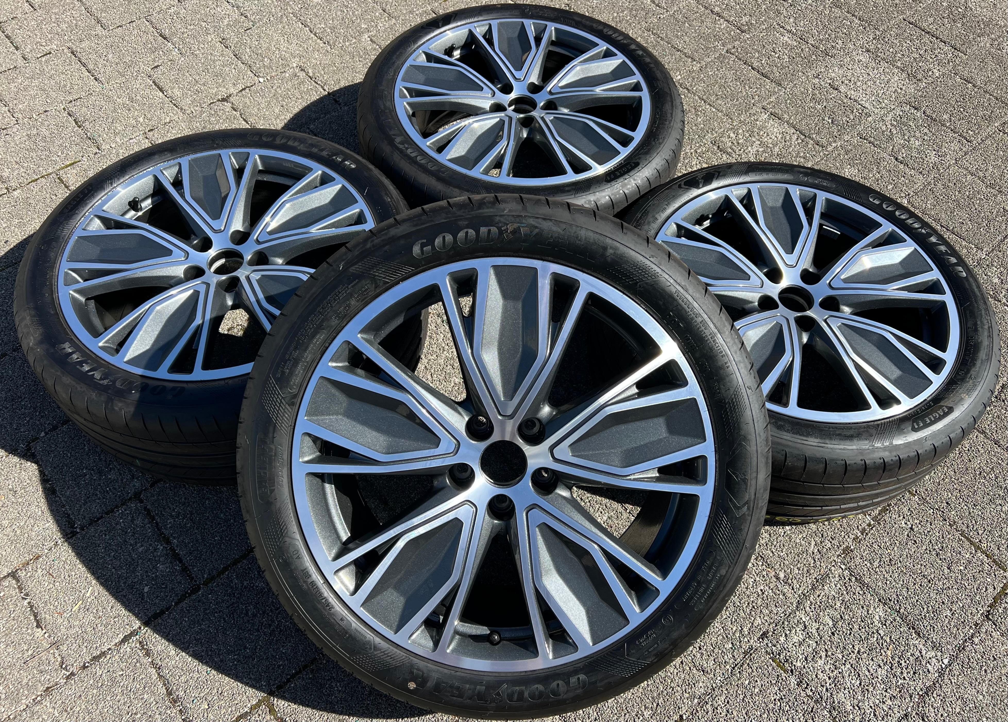 4 ORIGINAL 19" ALU SOMMERRÄDER AUDI A5 S5 B10 FU 8B3601025H 245/40R19 98Y 2024