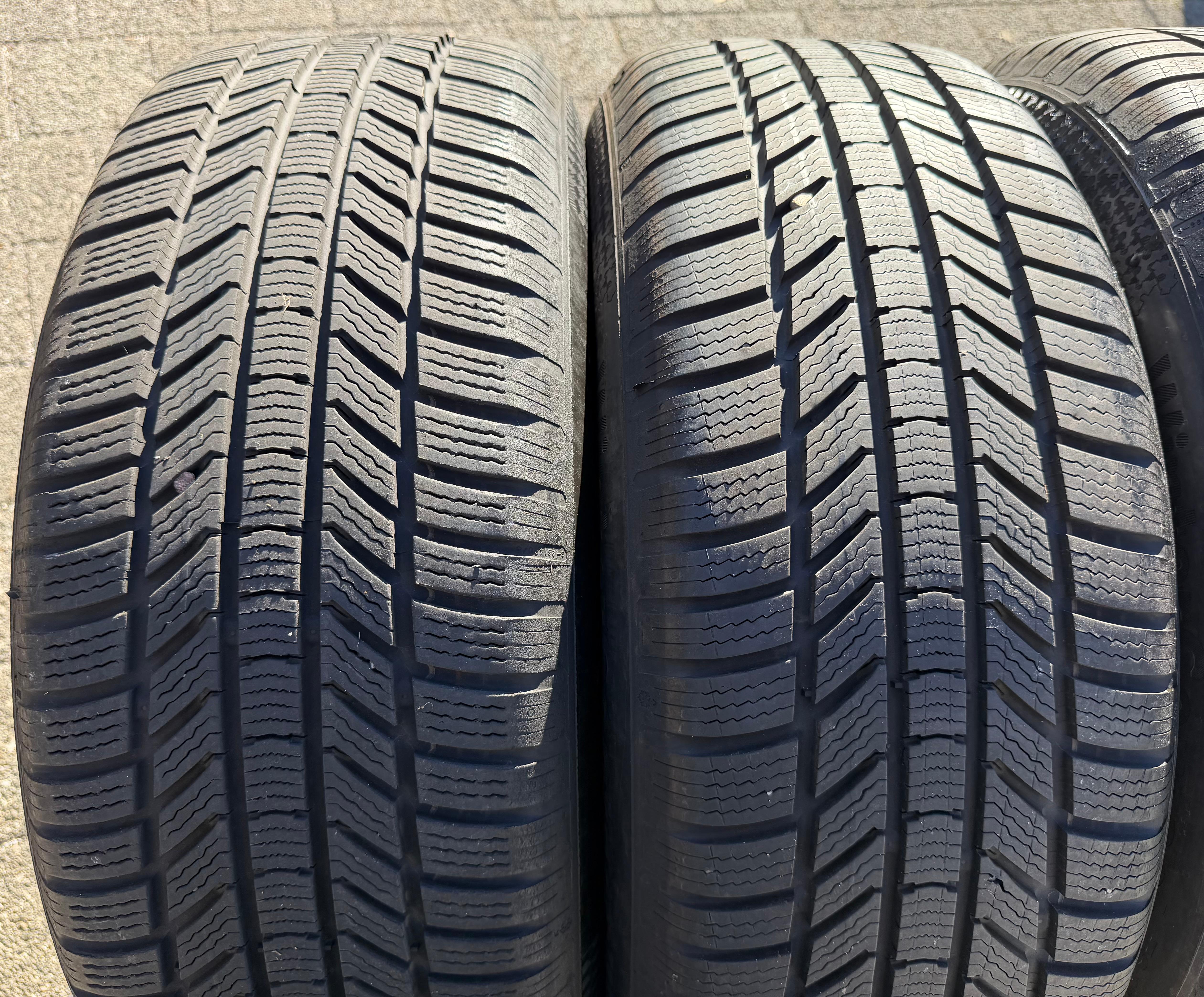 4 ruedas de invierno de aleación originales de 18" Volvo XC60 II 31423851 235/60R18 107H Continental 2025