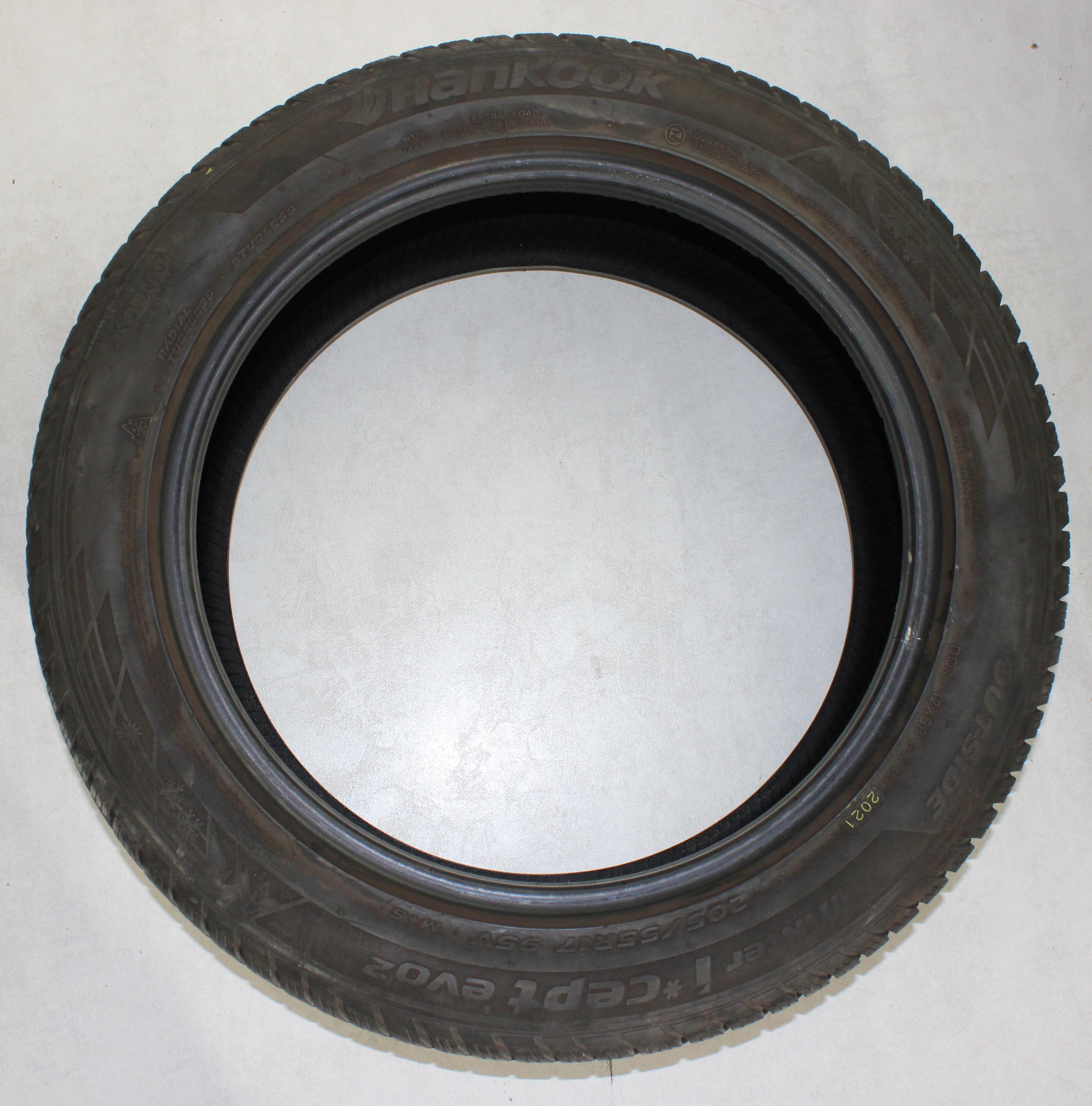1 x 205/55R17 95V Winterreifen Hankook Winter I*Cept Evo 2 5,5mm 2021
