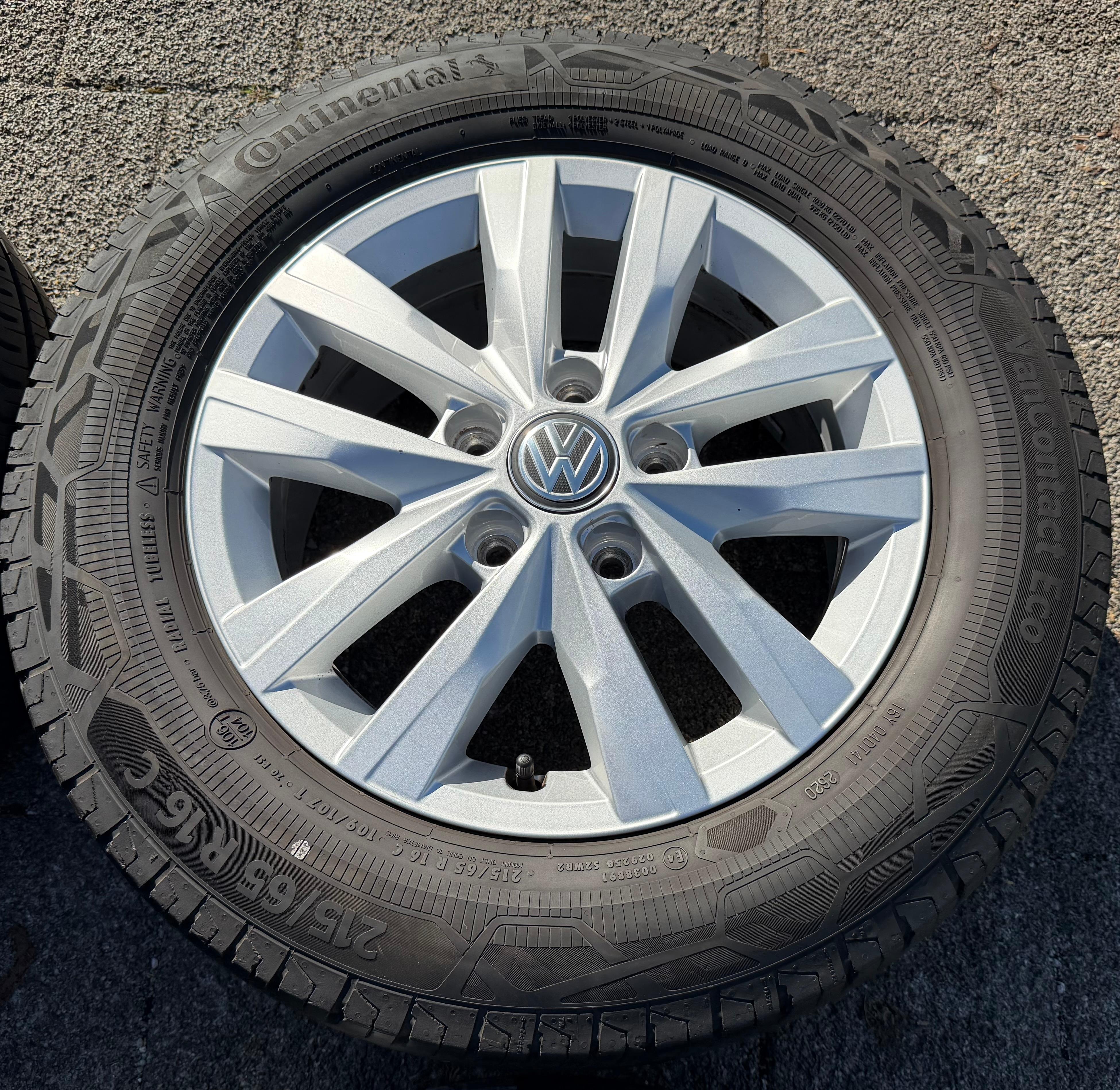 4 ruote estive in lega originali VW Bus T5 T6 T6.1 215/65R16C Clayton 7E0601025N