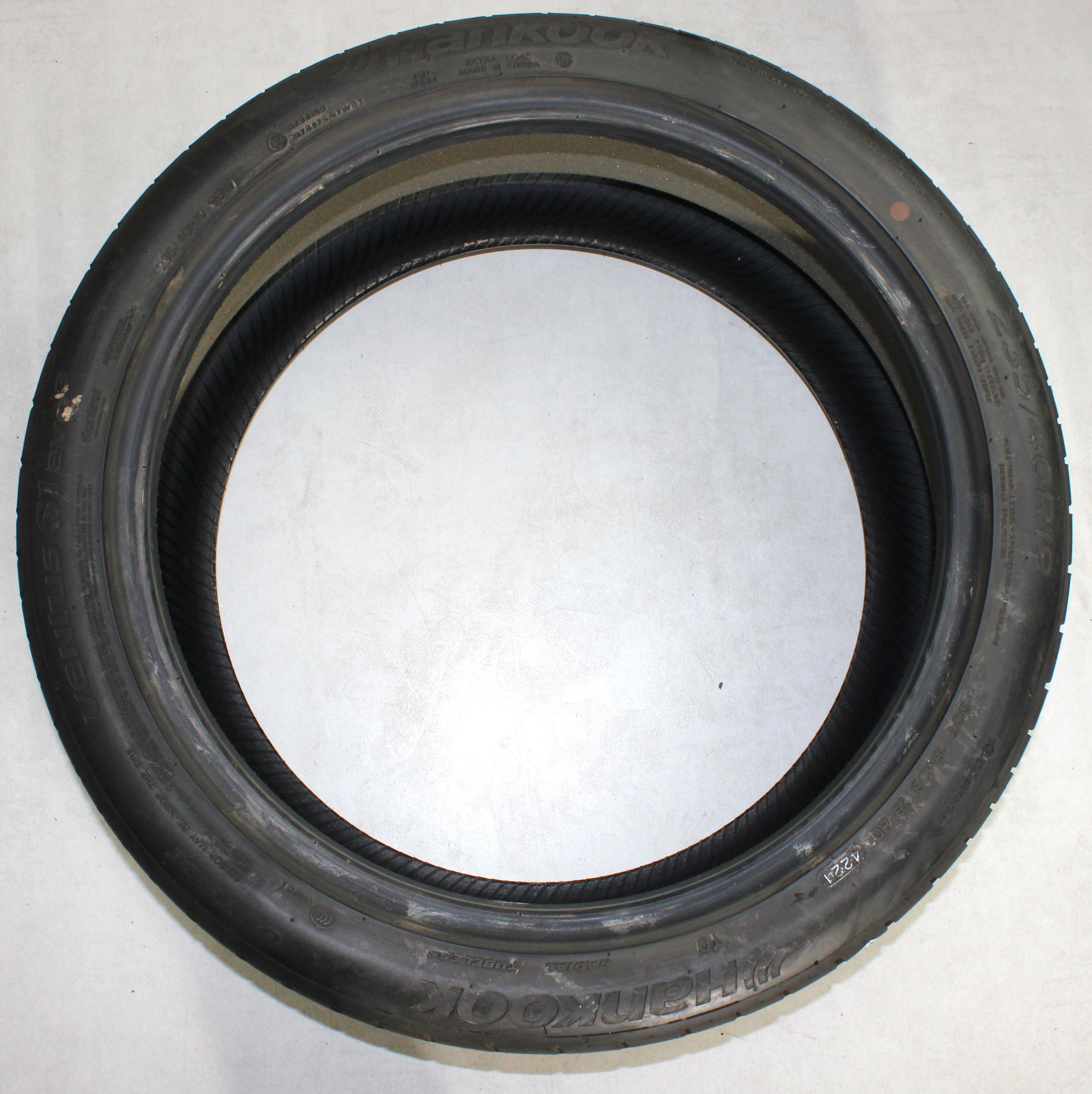4 x 235/40R19 96W Sommerreifen Hankook Ventus S1 Evo 3 TO 2x5mm/2x5,5-6mm 2021 Silent