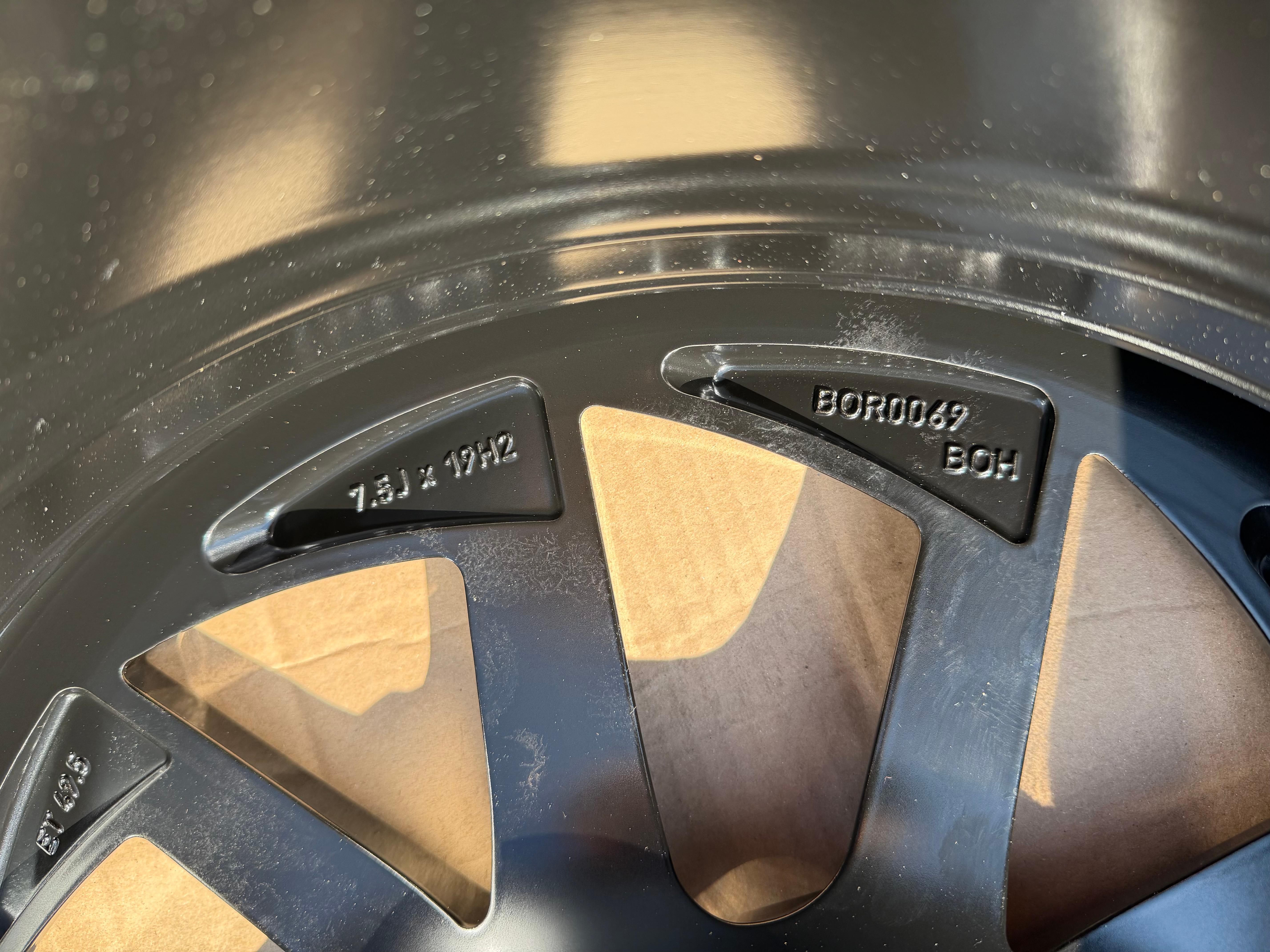 4 CERCHI IN LEGA DA 19" ORIGINALI PER HYUNDAI IONIQ 5, I30, SANTA FE, KONA E TUCSON 7,5x19 ET49,5 RDKS