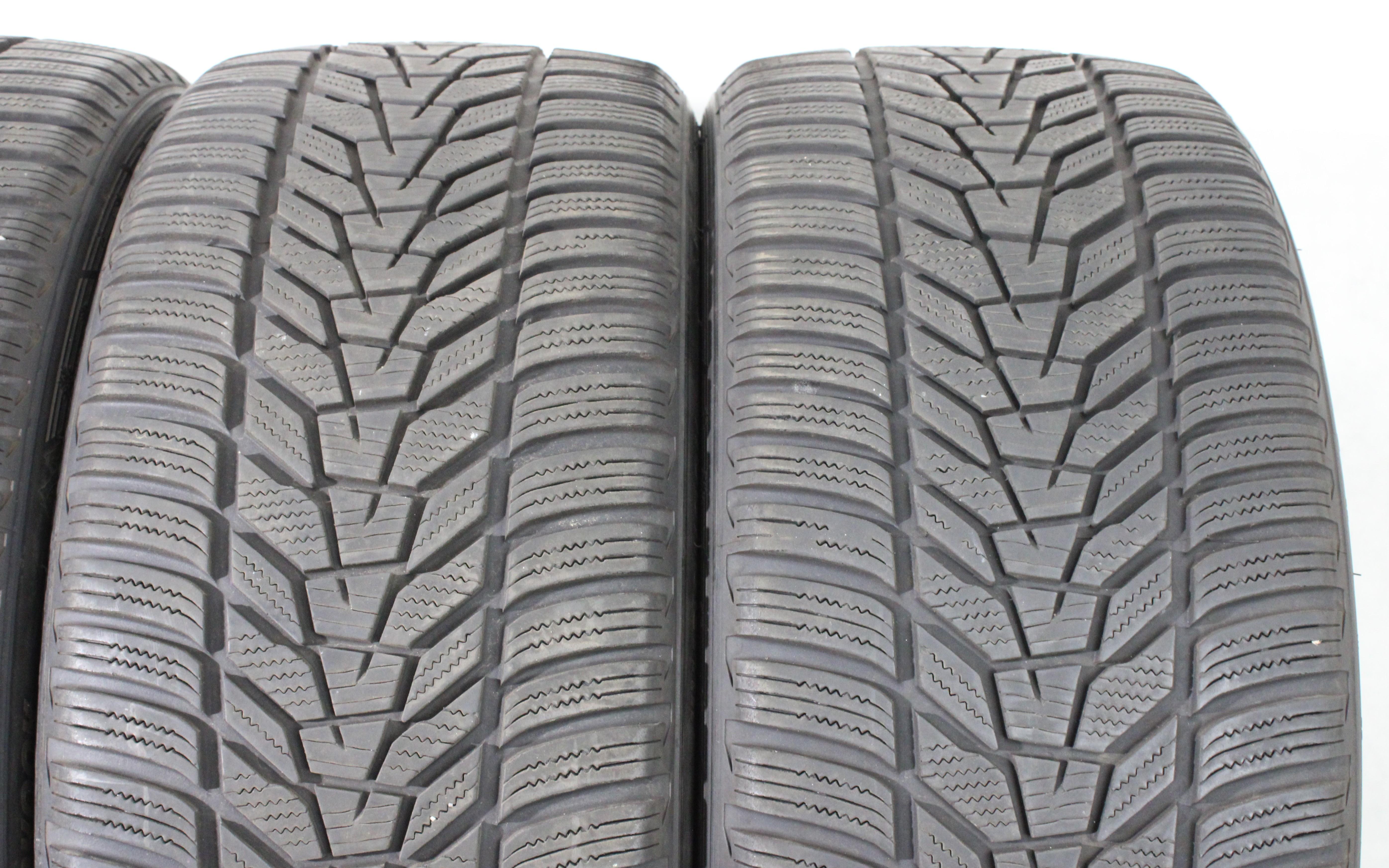 4 x 245/40R19 98V Winterreifen Hankook Winter I*Cept Evo 3 2x5,5-6mm/2x6-6,5mm 2023