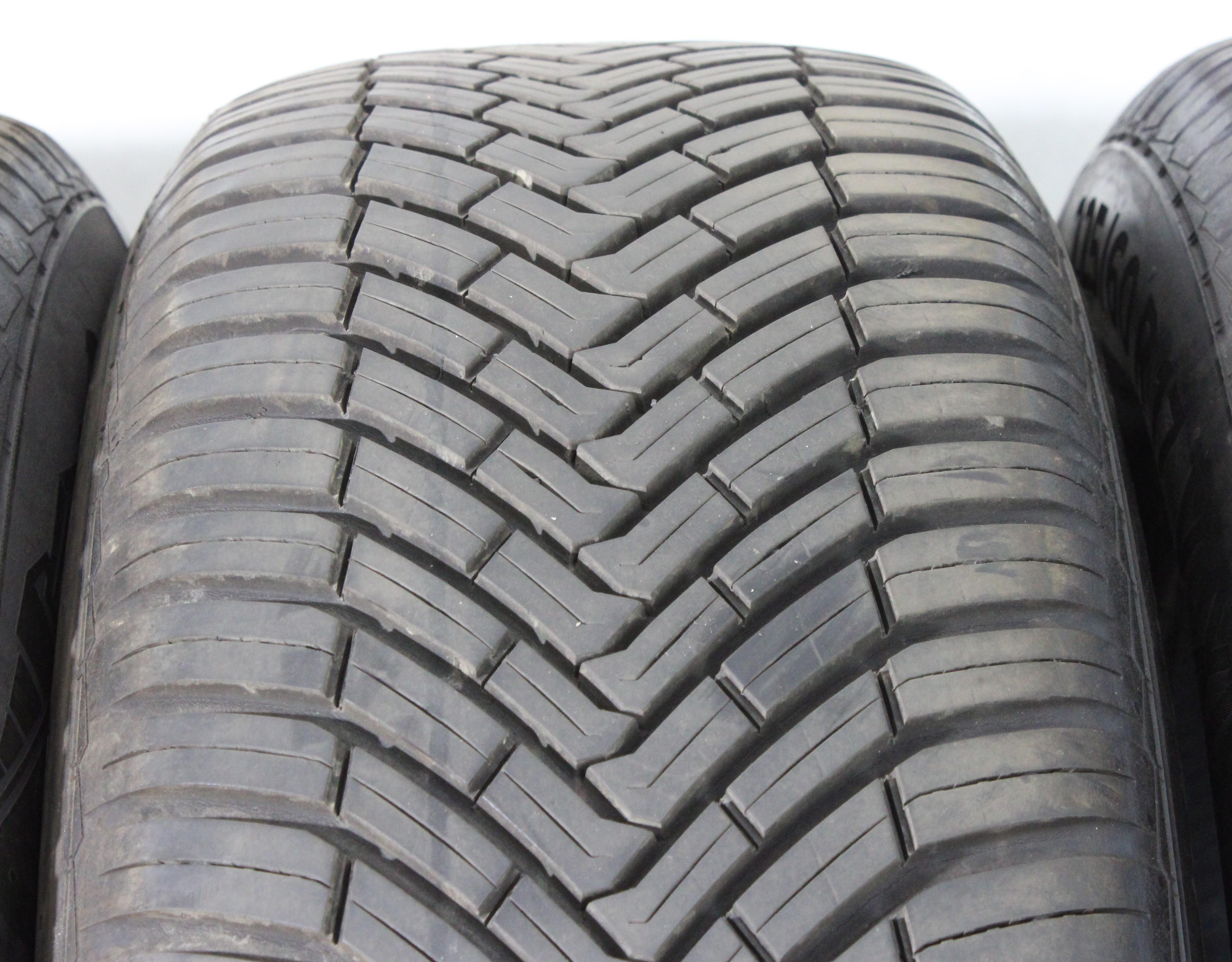 4 x 225/60R17 103V neumáticos para todas las estaciones Continental All Season Contact 2x5-5,5mm/2x7mm 3x2021/1x2022 XL