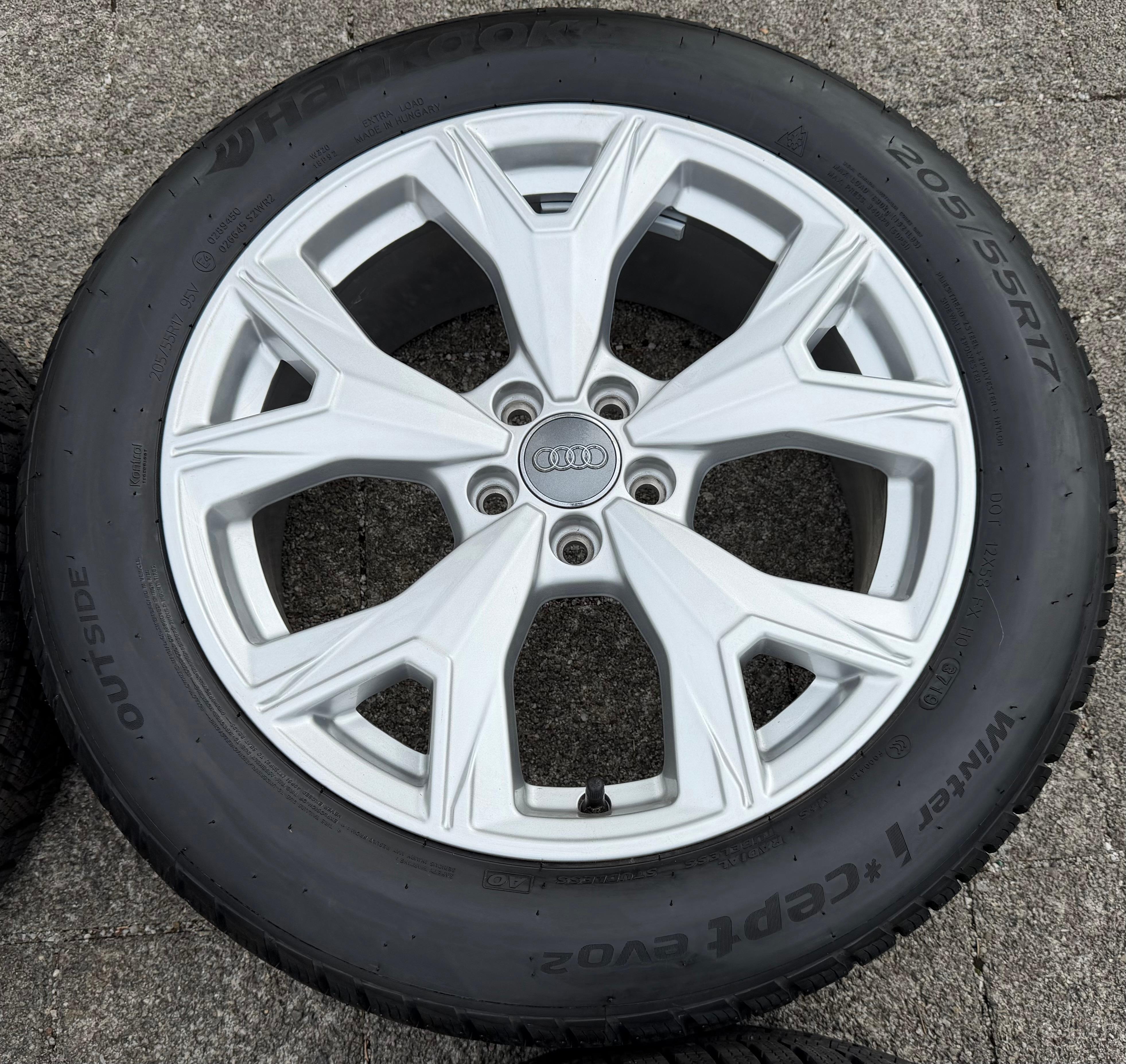4 Original 17" Alu Winterräder Audi A1 CITY Carver GBH 82A601025S 205/55R17 95V Hankook