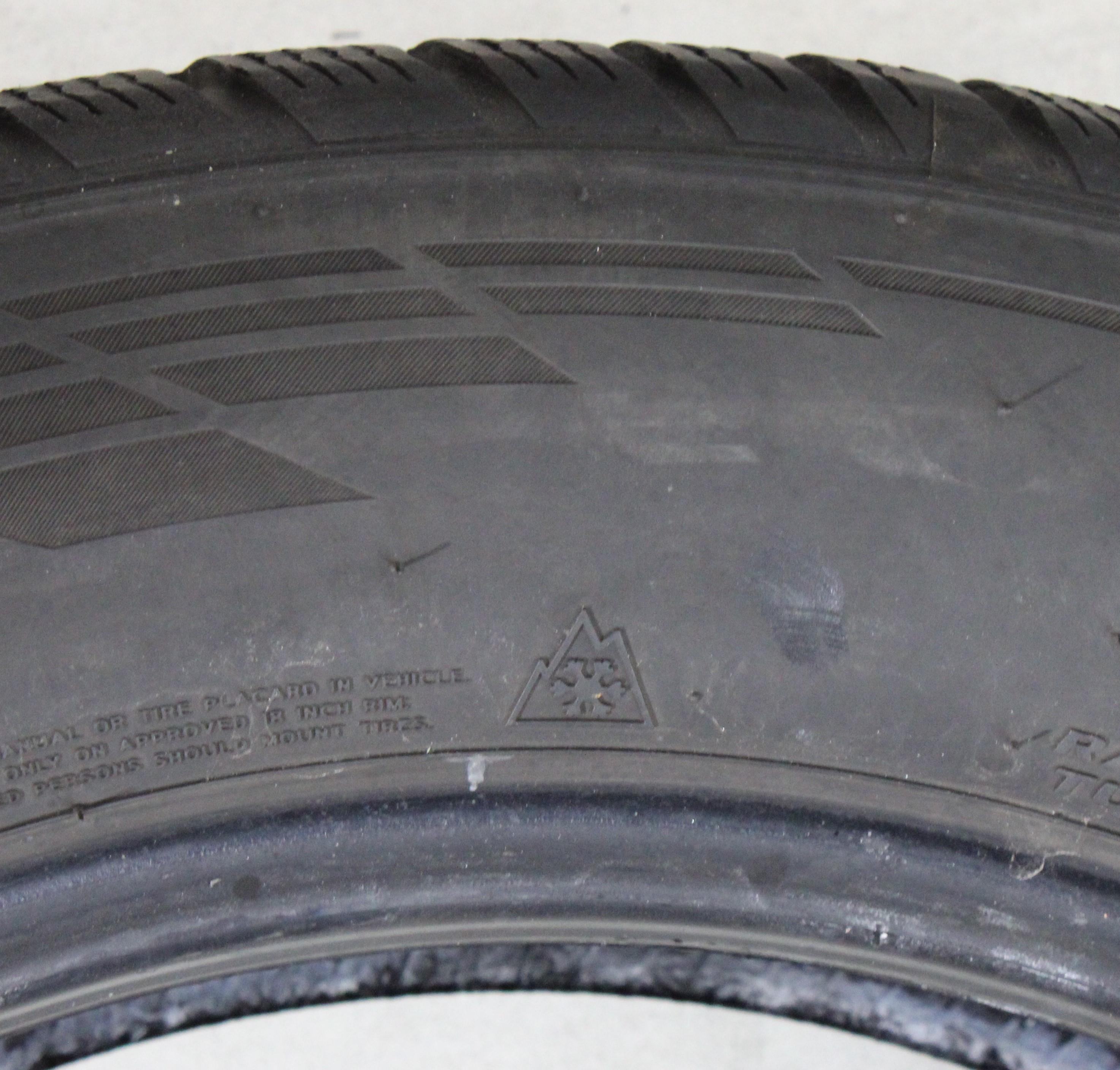 2 x 225/60R18 104H Winterreifen Hankook Winter I*Cept Evo 2 SUV 5,5-6mm 2023 *