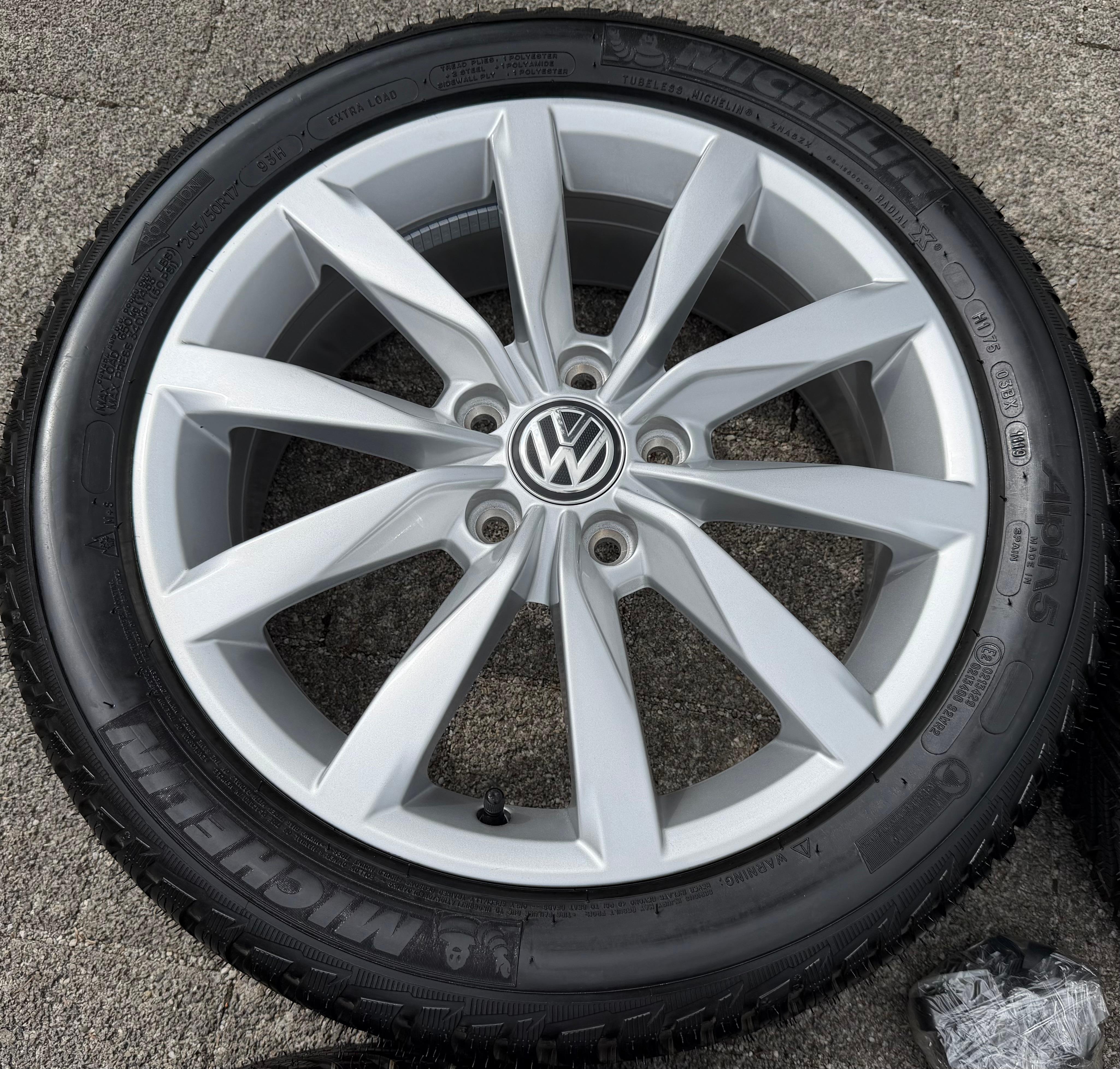 4 Original 17" Alu Winterräder VW Golf VII 7 AU 5G0601025K 205/50R17 93H Michelin