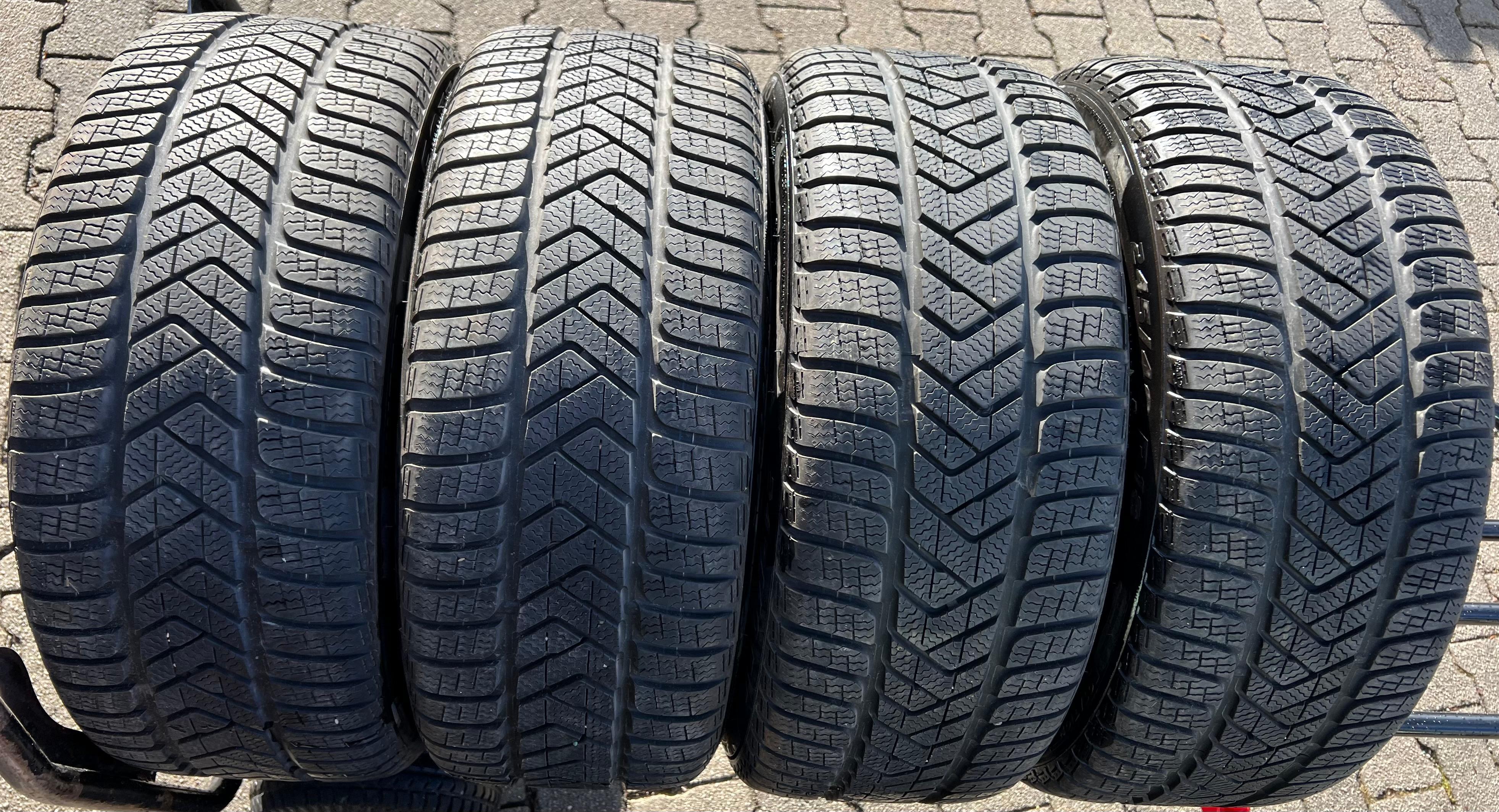4 CERCHI INVERNALI ORIGINALI IN ALLUMINIO DA 18" AUDI TT TTS 8S 8S0601025D 245/40R18 98V PIRELLI CONSEGNA GRATUITA