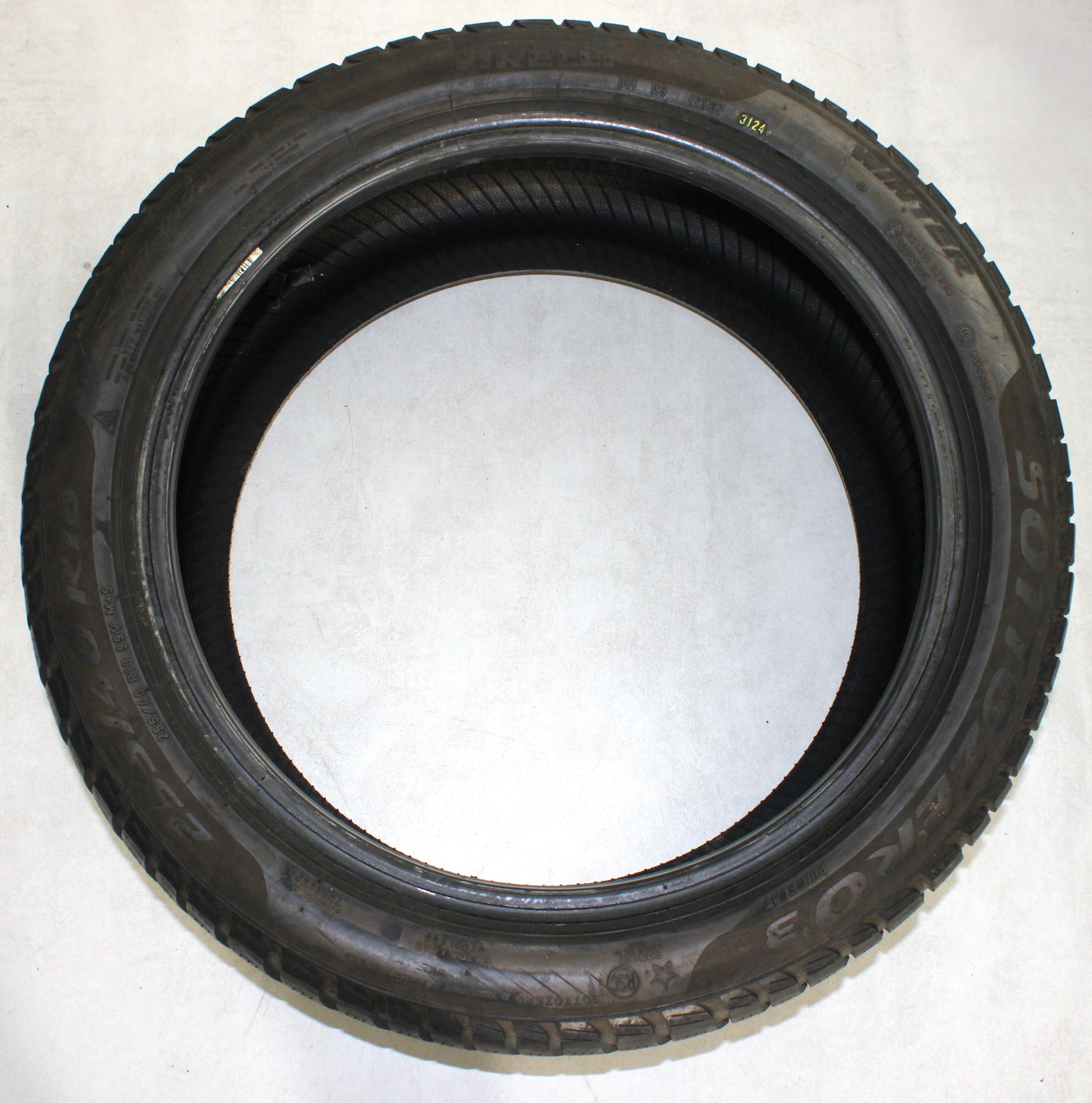 2 x 225/45R18 95V 2 x 255/40R18 99V Winterreifen Pirelli Sottozero 3 * Runflat 5,5-6mm 2024 XL