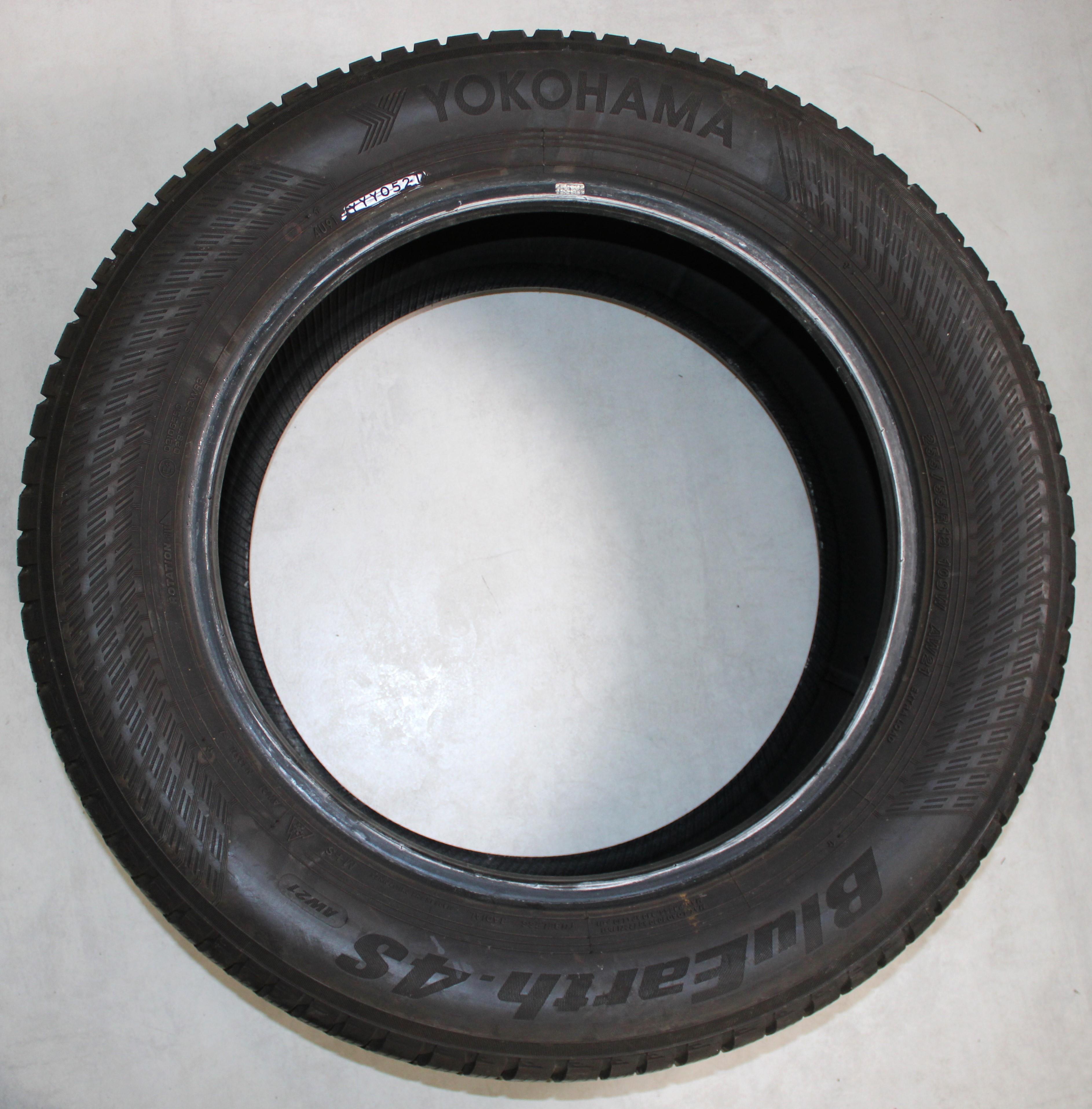 2 x 235/60R18 107W 2 x 255/55R18 109W Ganzjahresreifen Yokohama BluEarth-4S AW21  7mm 2021 XL