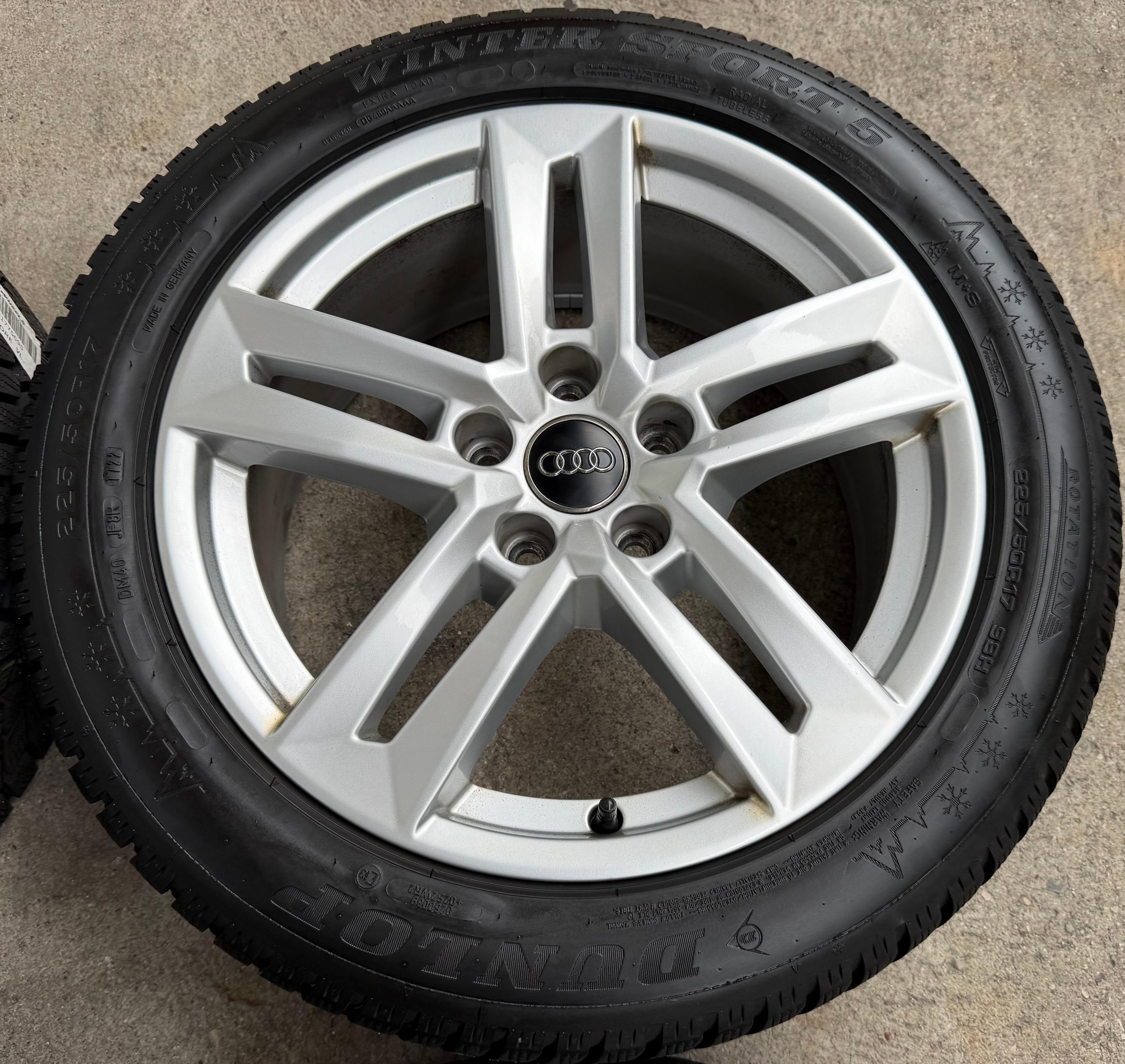 4 Original 17" Alu Winterräder Audi A4 B9 8W 8W0601025P 225/50R17 98H Dunlop