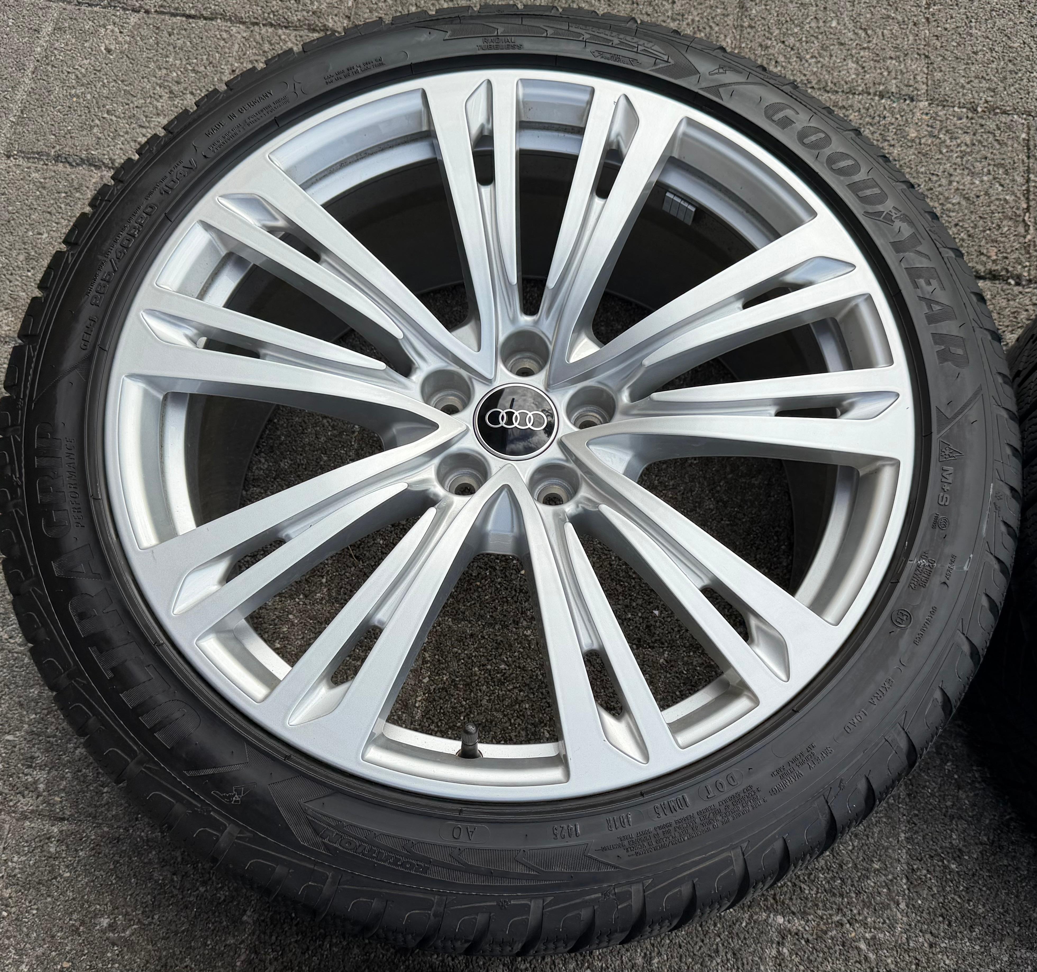 4 ORIGINAL 20" ALU WINTERRÄDER AUDI A8 S8 4N 4N0601025Q 265/40R20 104V 2025