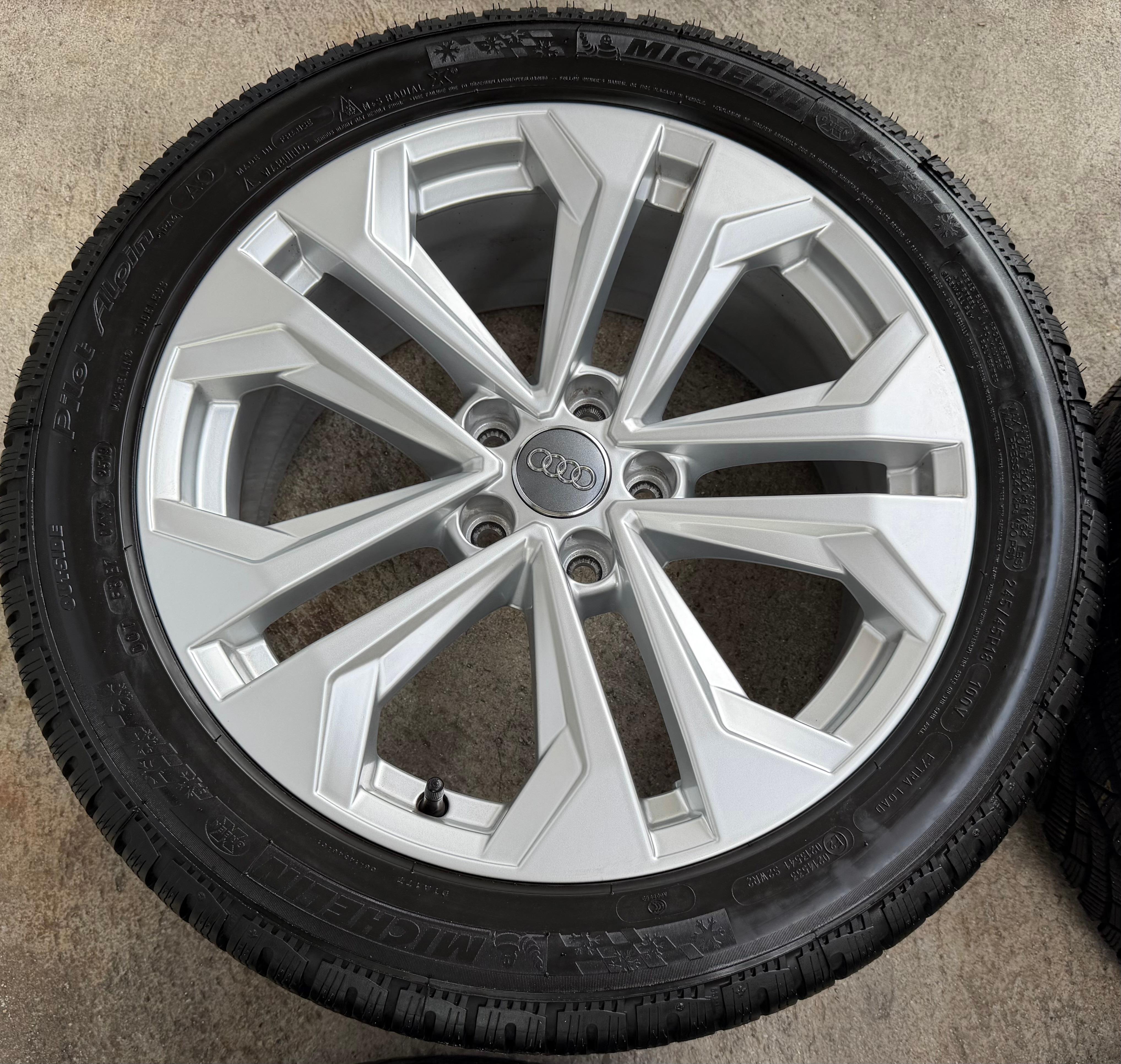 4 Original 18" Alu Winterräder Audi A4 Allroad 8W B9 8W9601025L 245/45R18 100V