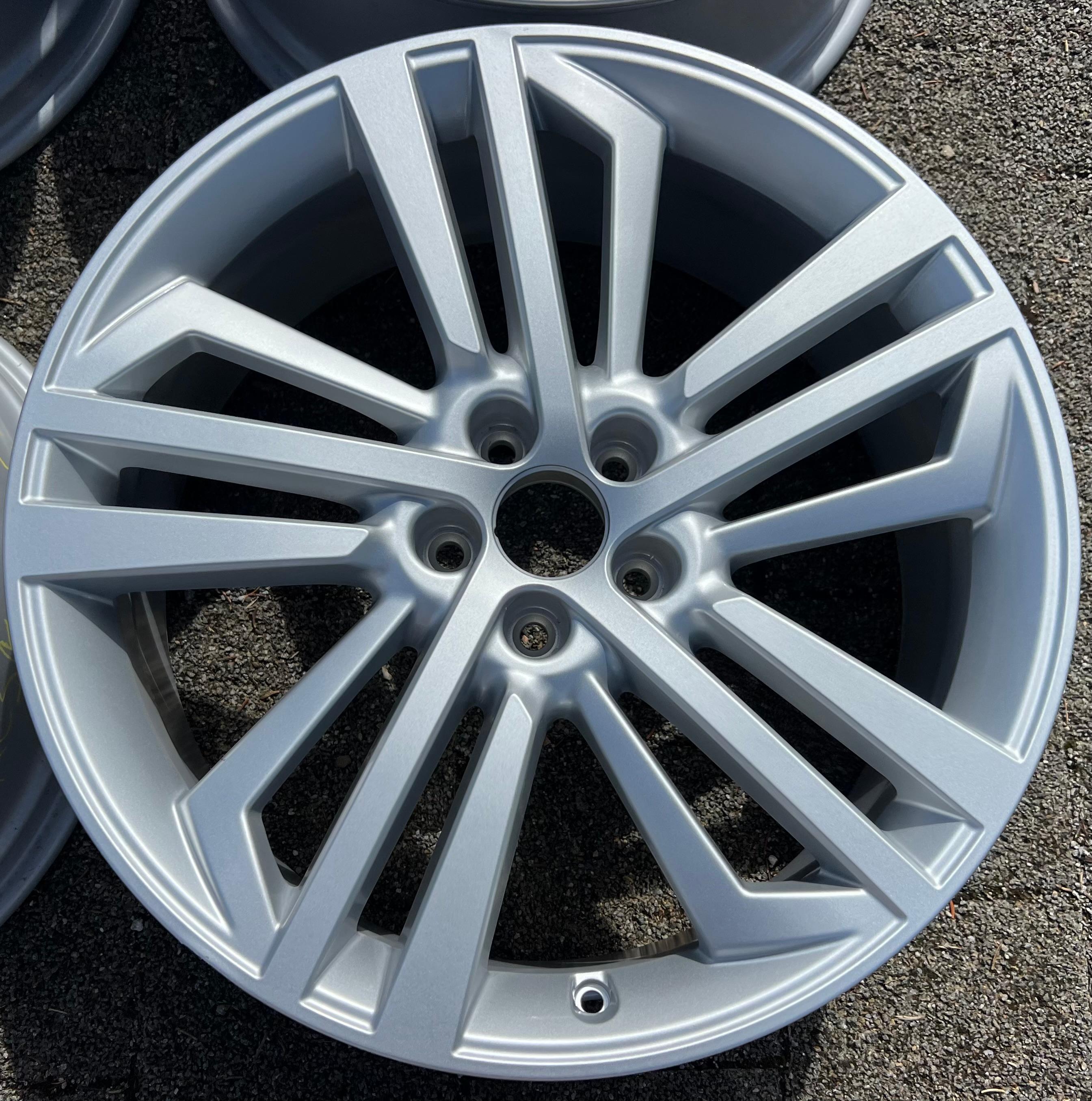 4 CERCHI IN LEGA ORIGINALI DA 20" 80A601025AE AUDI Q5 SQ5 FY 8x20 ET39 FREIHAUS