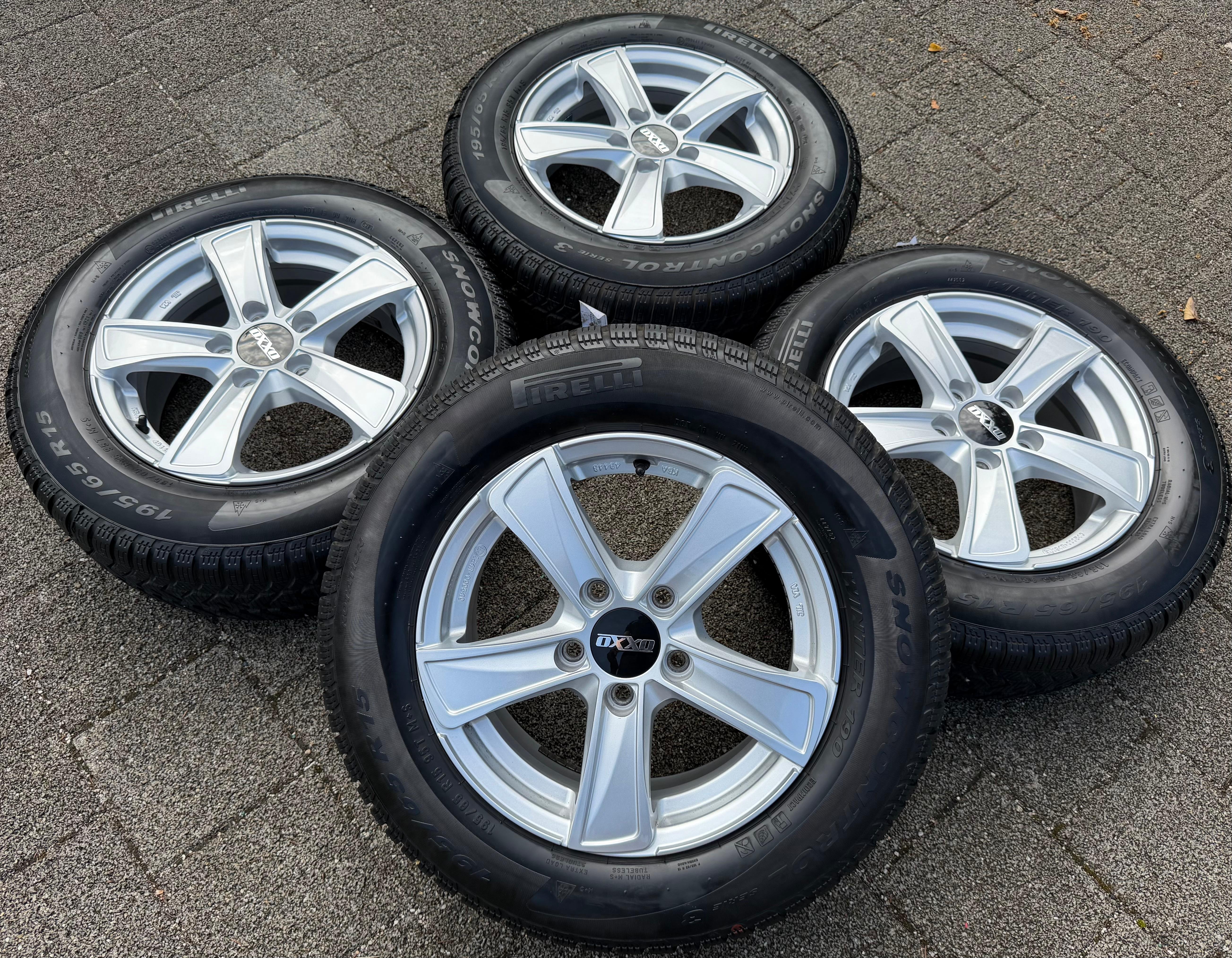 4 Alu Winterräder VW Golf Caddy Touran Skoda Octavia Seat Leon Altea 195/65R15 95T