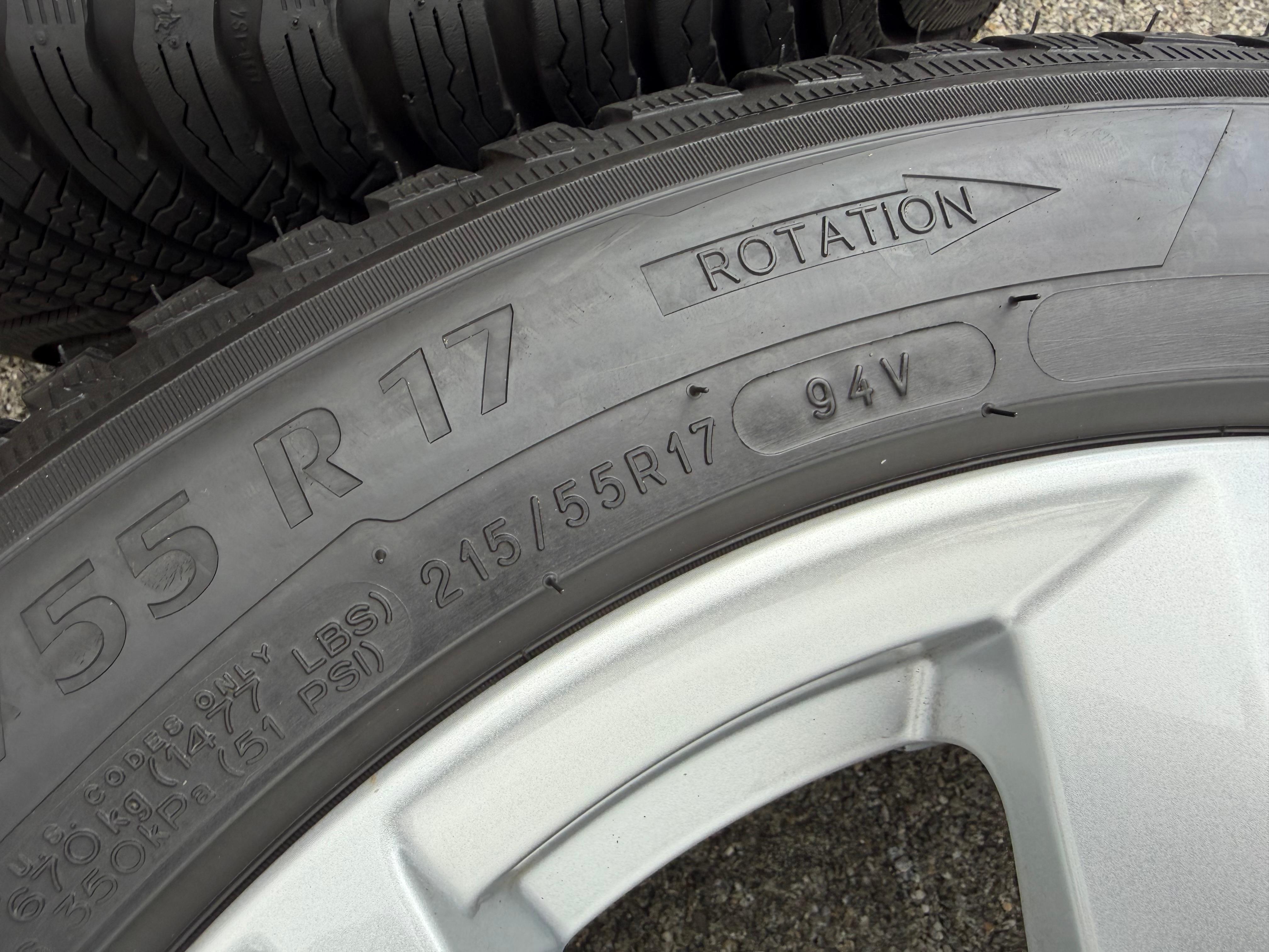 4 Original 17" Alu Winterräder Audi Q2 215/55R17 94V Michelin 8MM
