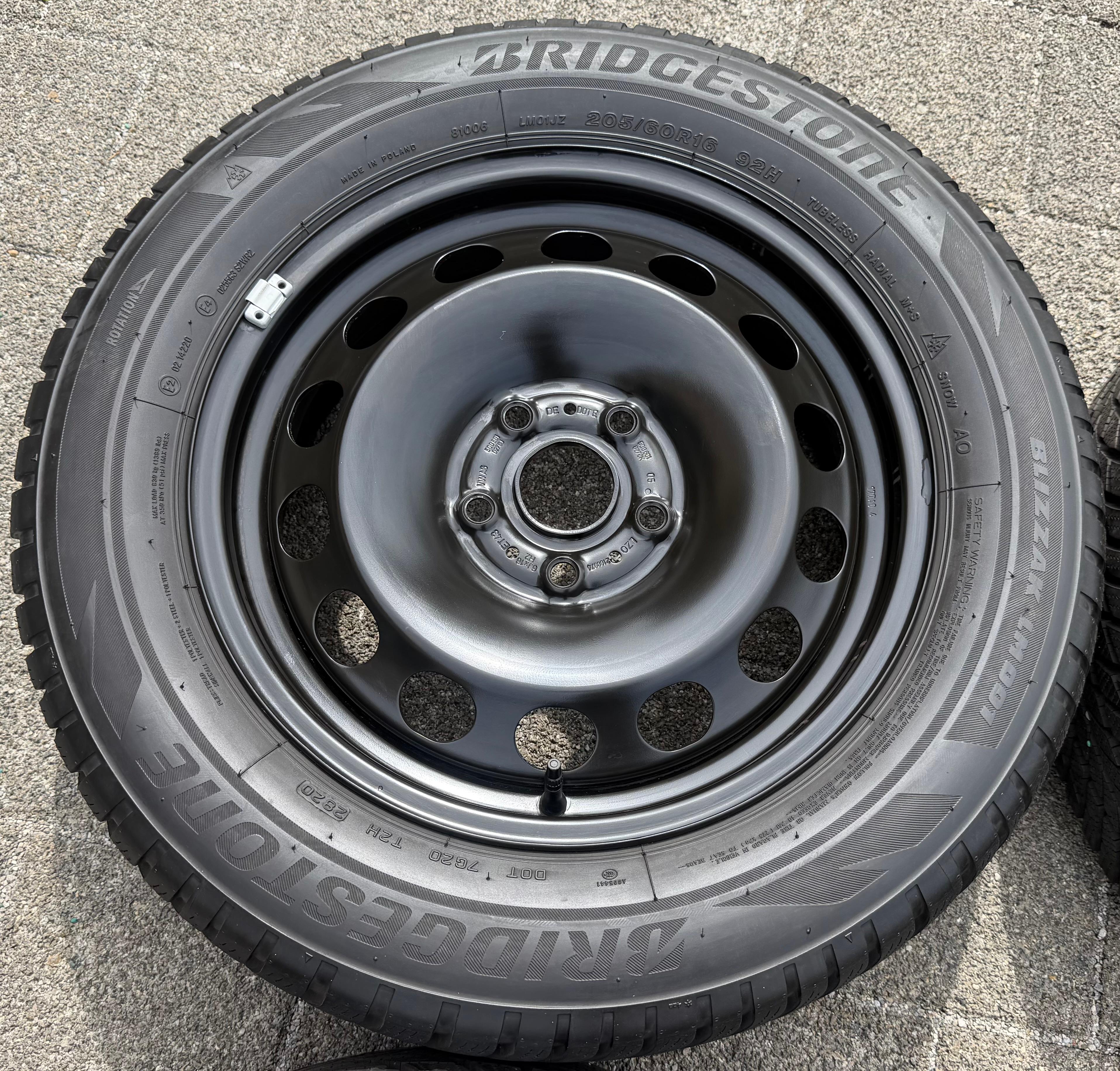 4 Winterräder Audi Q2 GA VW T-Roc 205/60R16 92H Bridgestone 5Q0601027AM