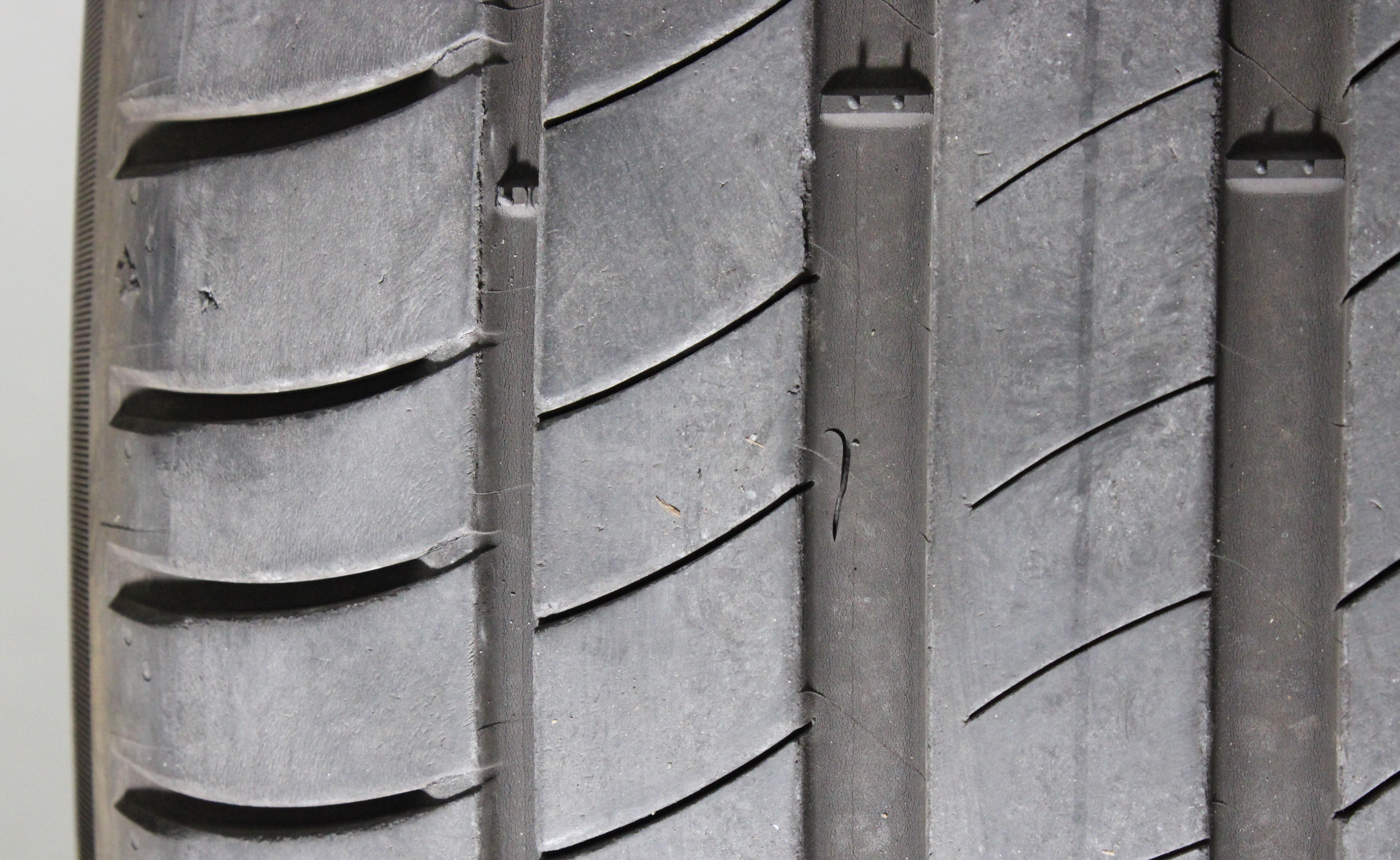 1 x 215/50R18 92W Sommerreifen Michelin Primacy 3 AO1 5mm 2022