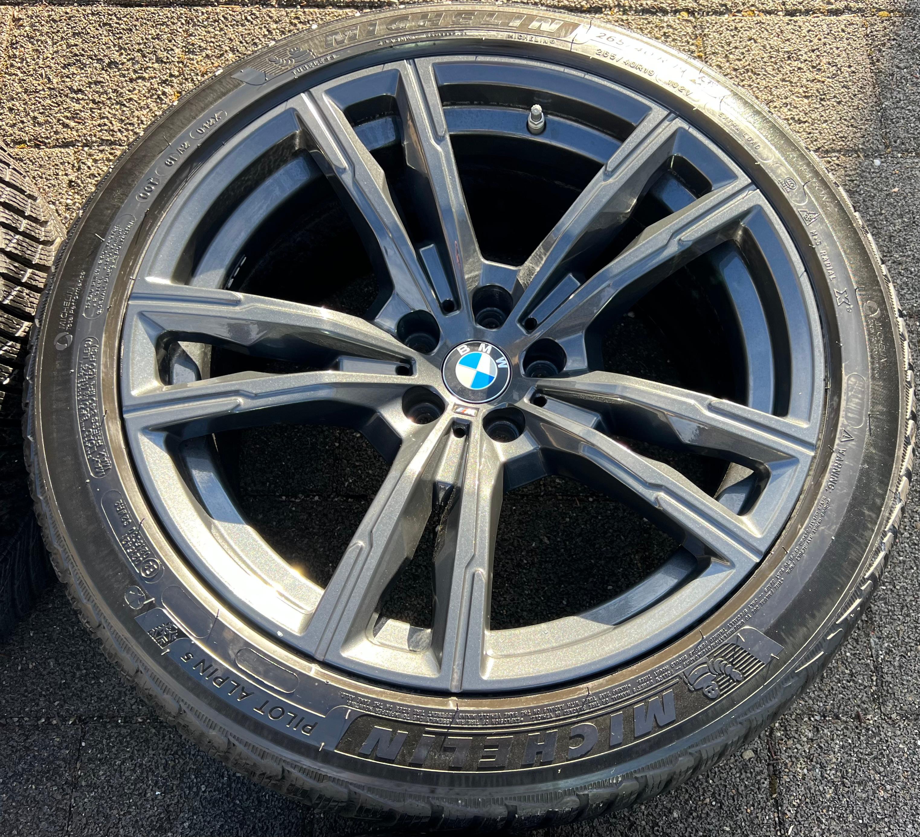 4 CERCHI INVERNALI ORIGINALI IN ALLUMINIO DA 19" BMW M5 F90 M8 F91 F92 F93 STYLING M812 CONSEGNA GRATUITA