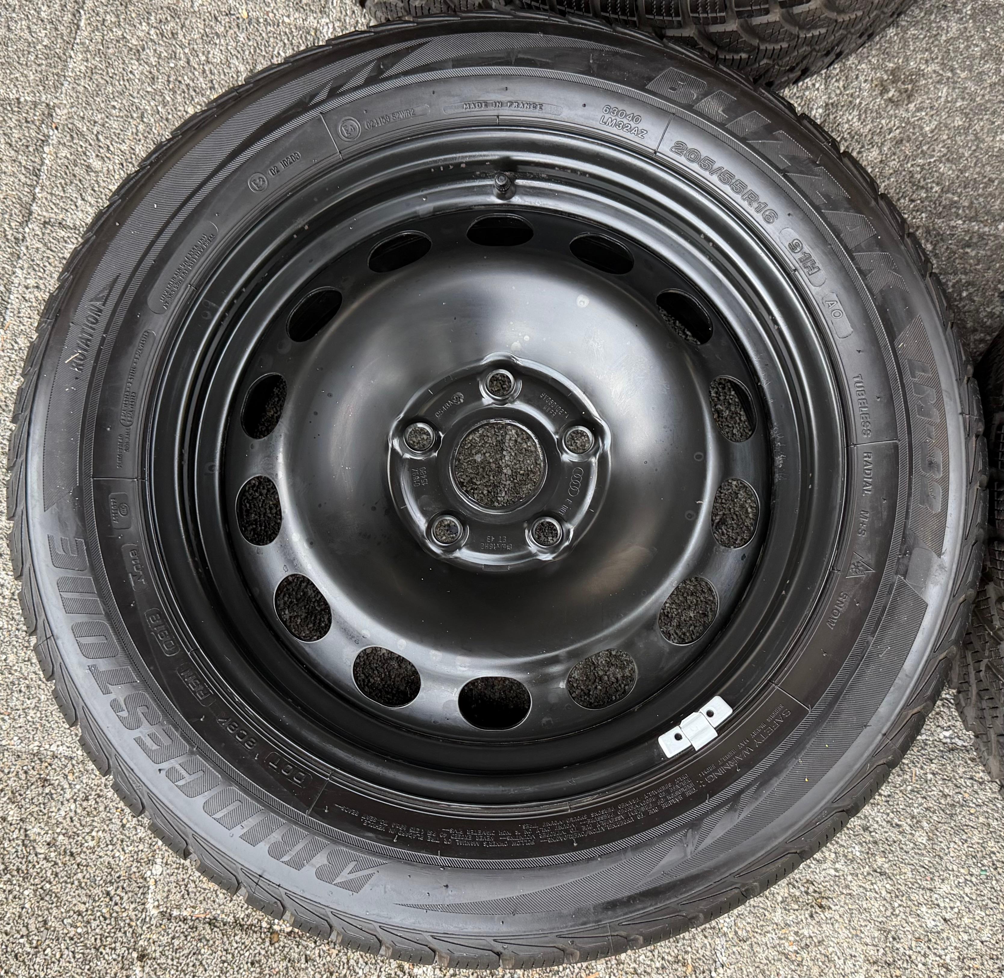 4 Winterräder Audi A3 8V Sportback Cabrio  205/55R16 91H Goodyear 8V0601027A 2021
