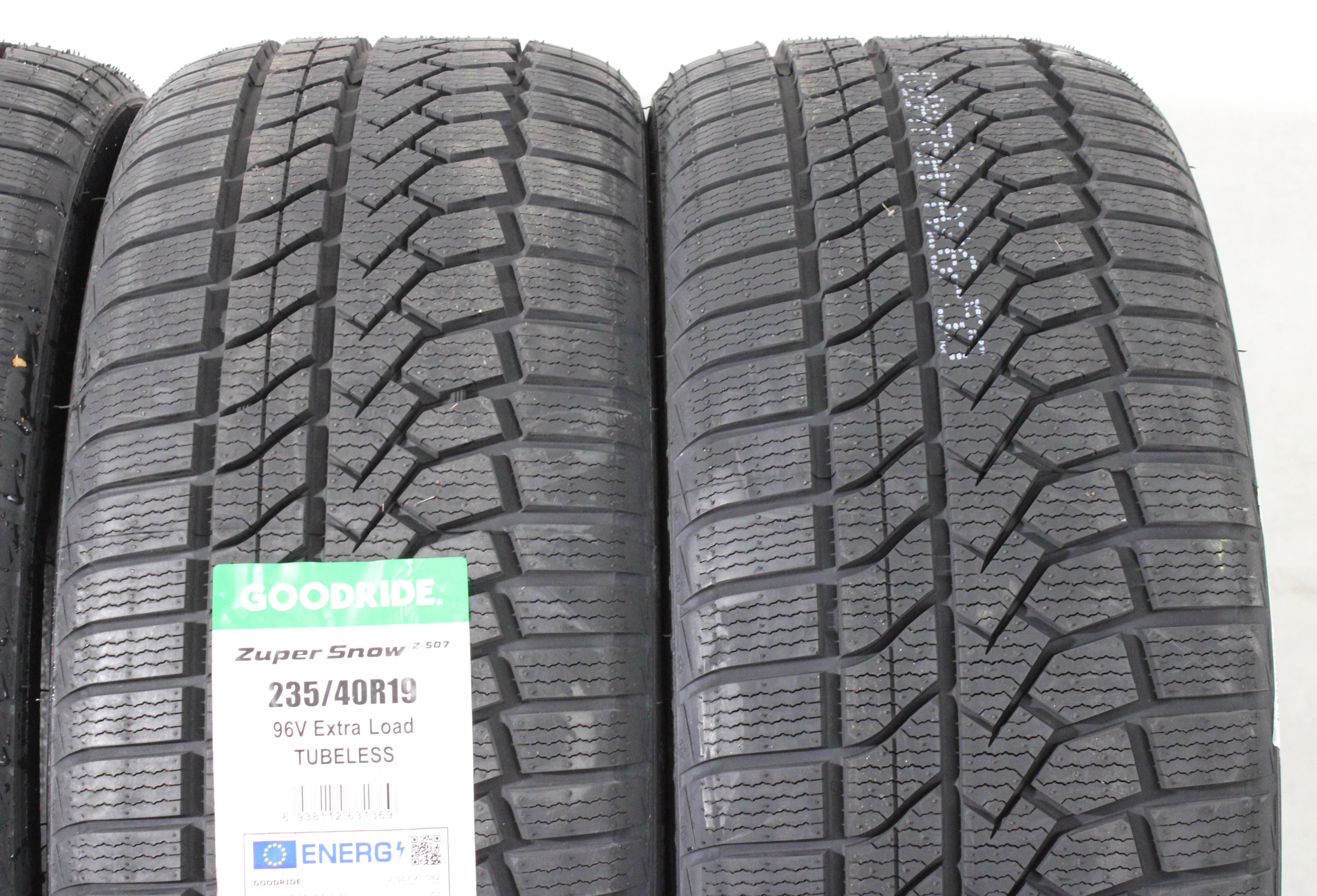 4 x 235/40R19 96V pneumatici invernali Goodride Zuper Snow Z-507 2025 XL NUOVI