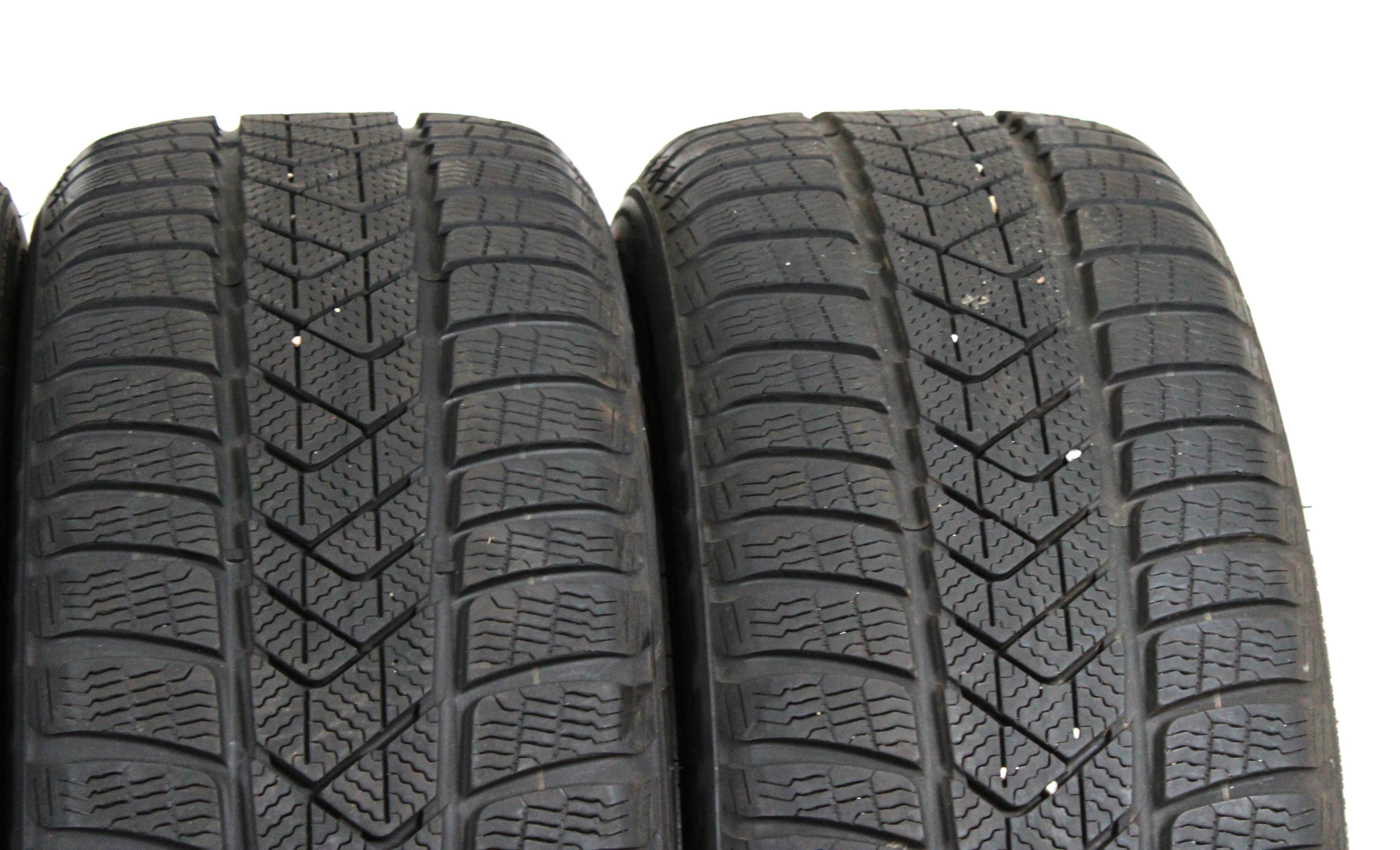 4 x 225/45R19 96V pneumatici invernali Pirelli Sottozero 3 Runflat 6,5-7mm 2020 *