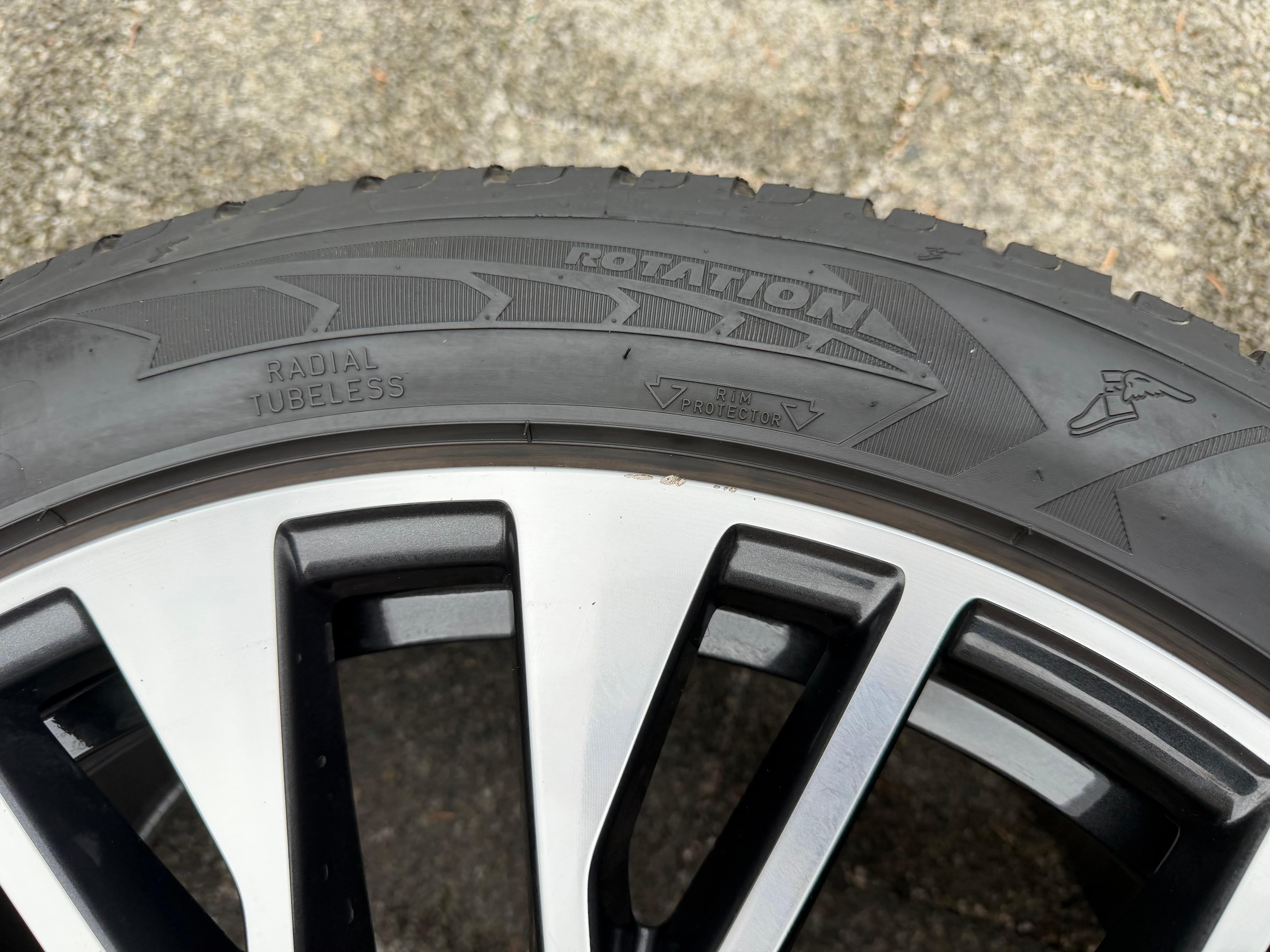 4 RUEDAS DE INVIERNO ORIGINALES DE ALEACIÓN DE 20" PARA AUDI ETRON E-TRON GT 4J3601025CE 4J3601025CF