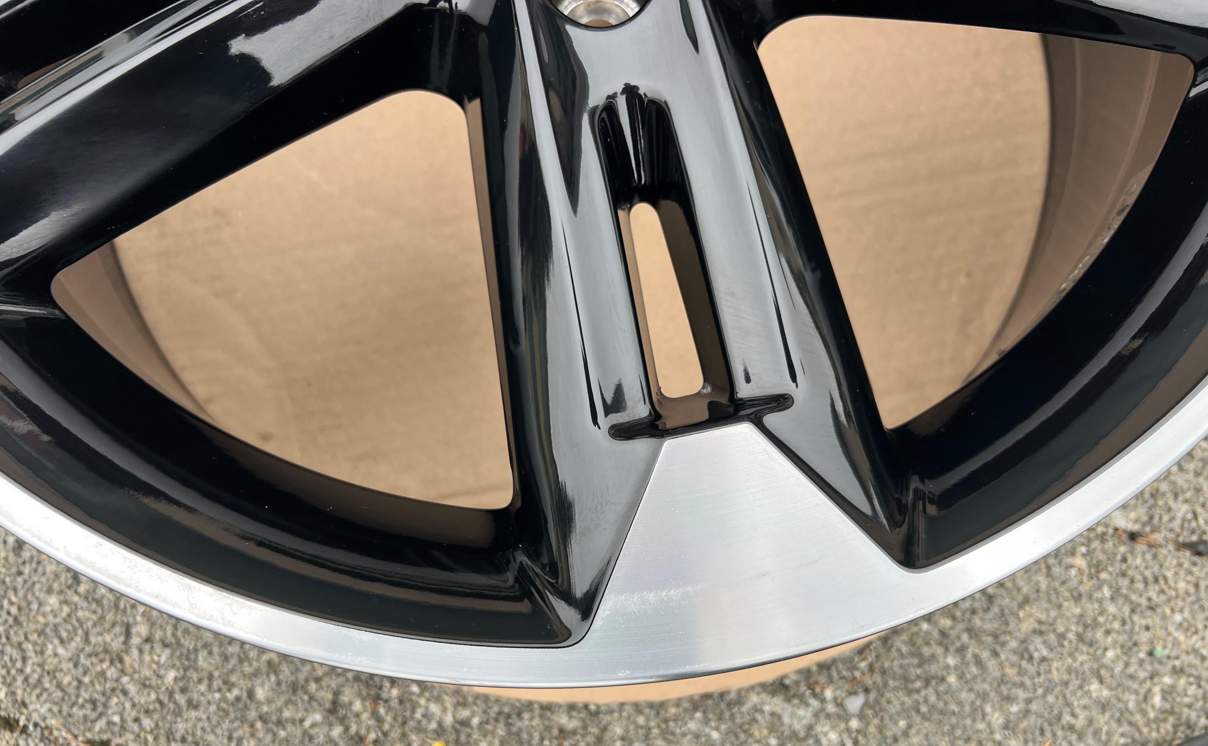 1 X LLANTA DE ALEACIÓN ORIGINAL DE 18" PARA AUDI Q2 GA GAB 81A601025AM 7x18 ET45 ENVÍO GRATUITO
