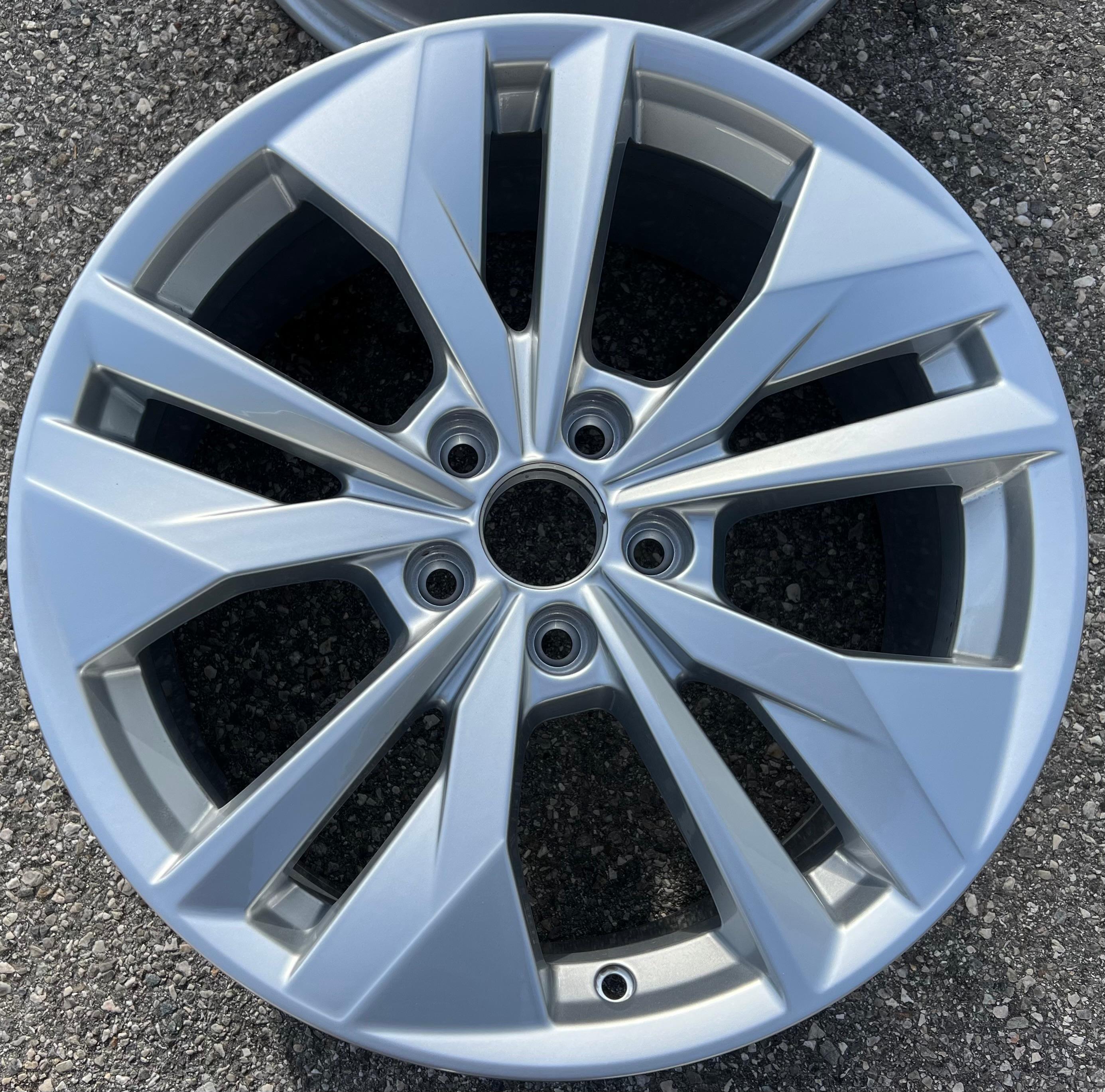 1 X ORIGINAL 18" ALUFELGE AUDI A3 S3 8Y 8Y0601025AC 7,5x18 ET42 FREIHAUS