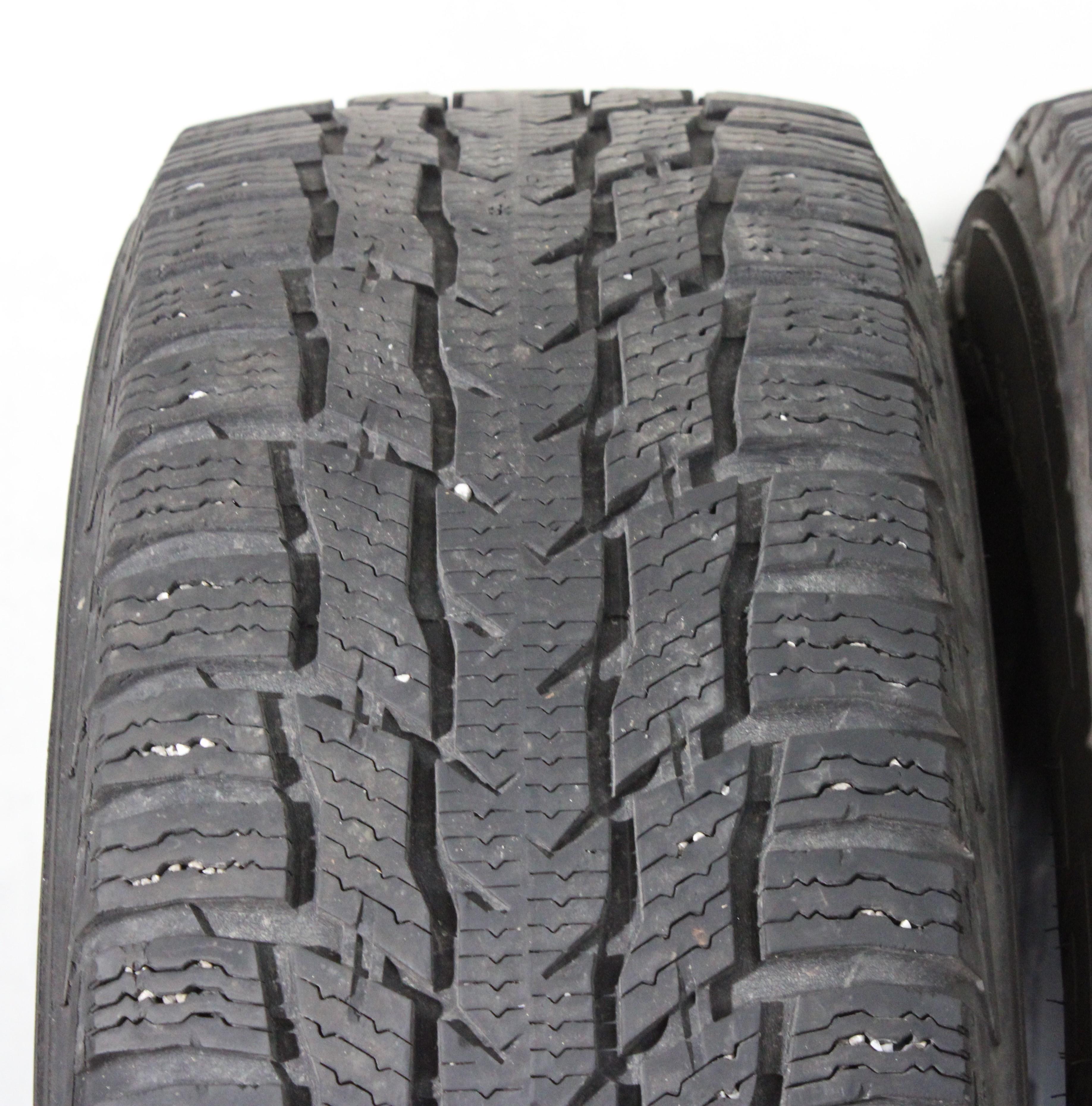 2 x 235/65R16C 121/119R Winterreifen Nokian WRC3 7mm 2019