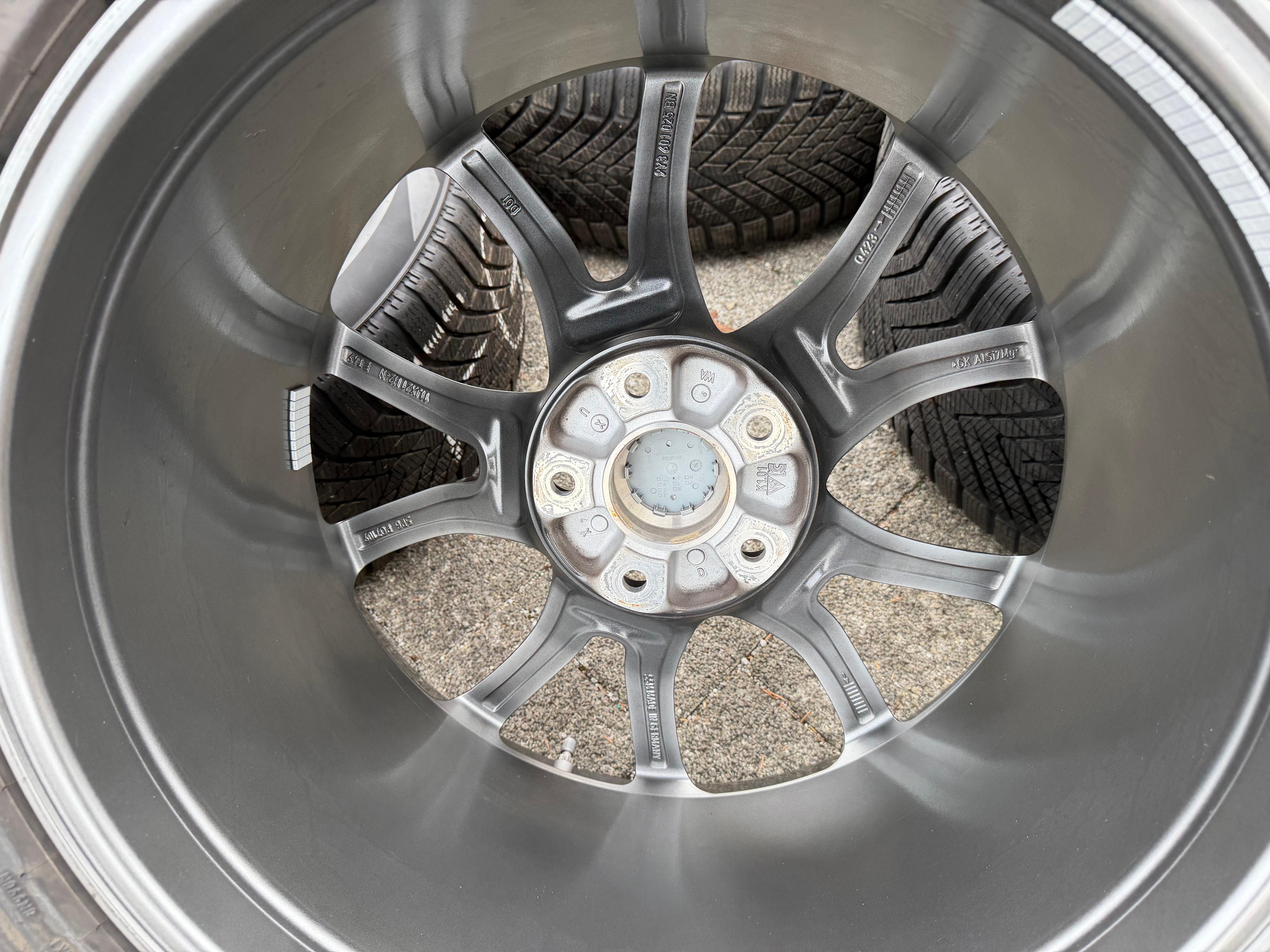 4 originele 21" lichtmetalen winterwielen Porsche Cayenne Coupé II E3 9Y3601025BN Pirelli