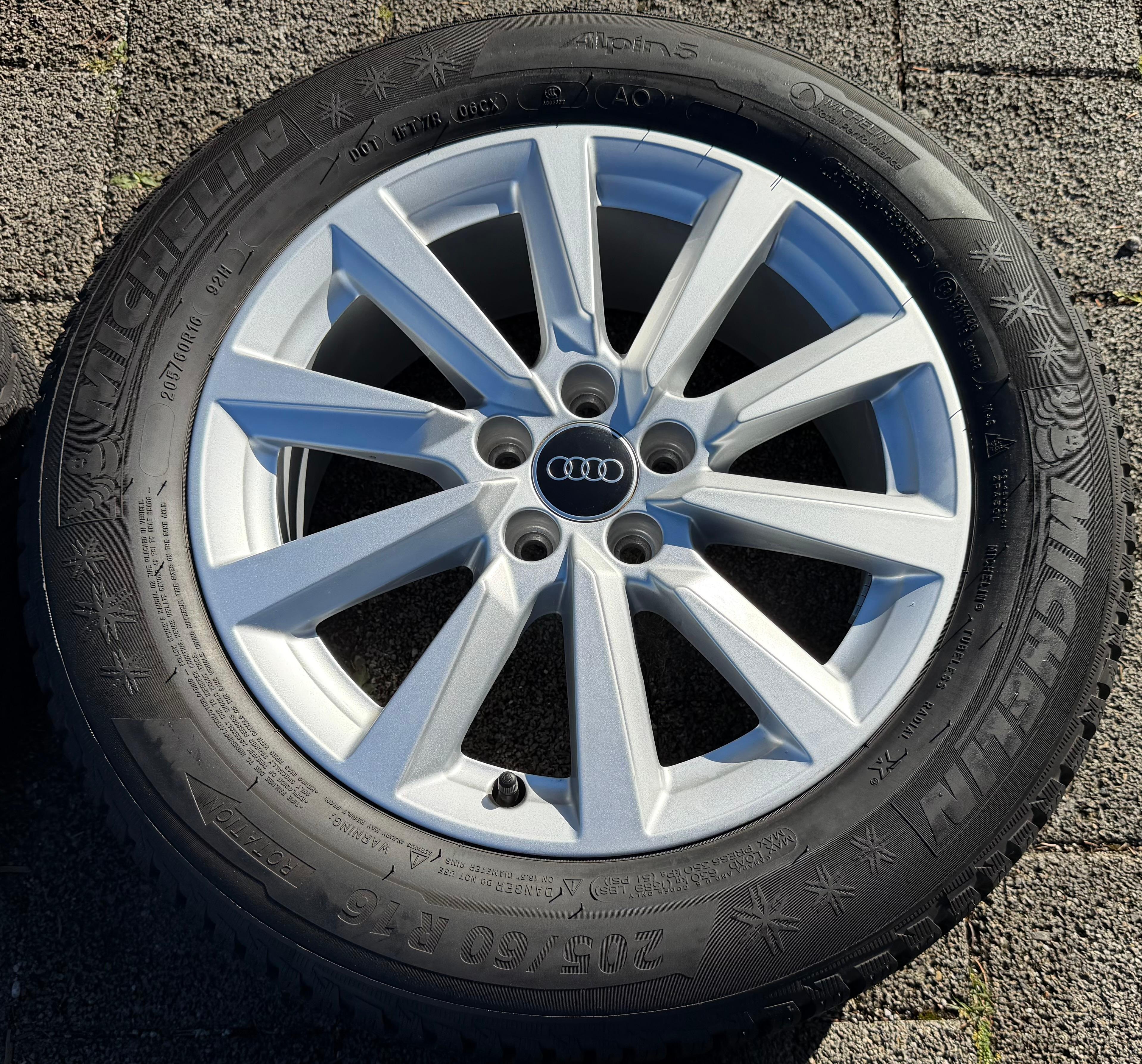 4 Original Alu Winterräder Audi A1 GB GBH 82A601025C 205/60R16 92H 2025 Michelin