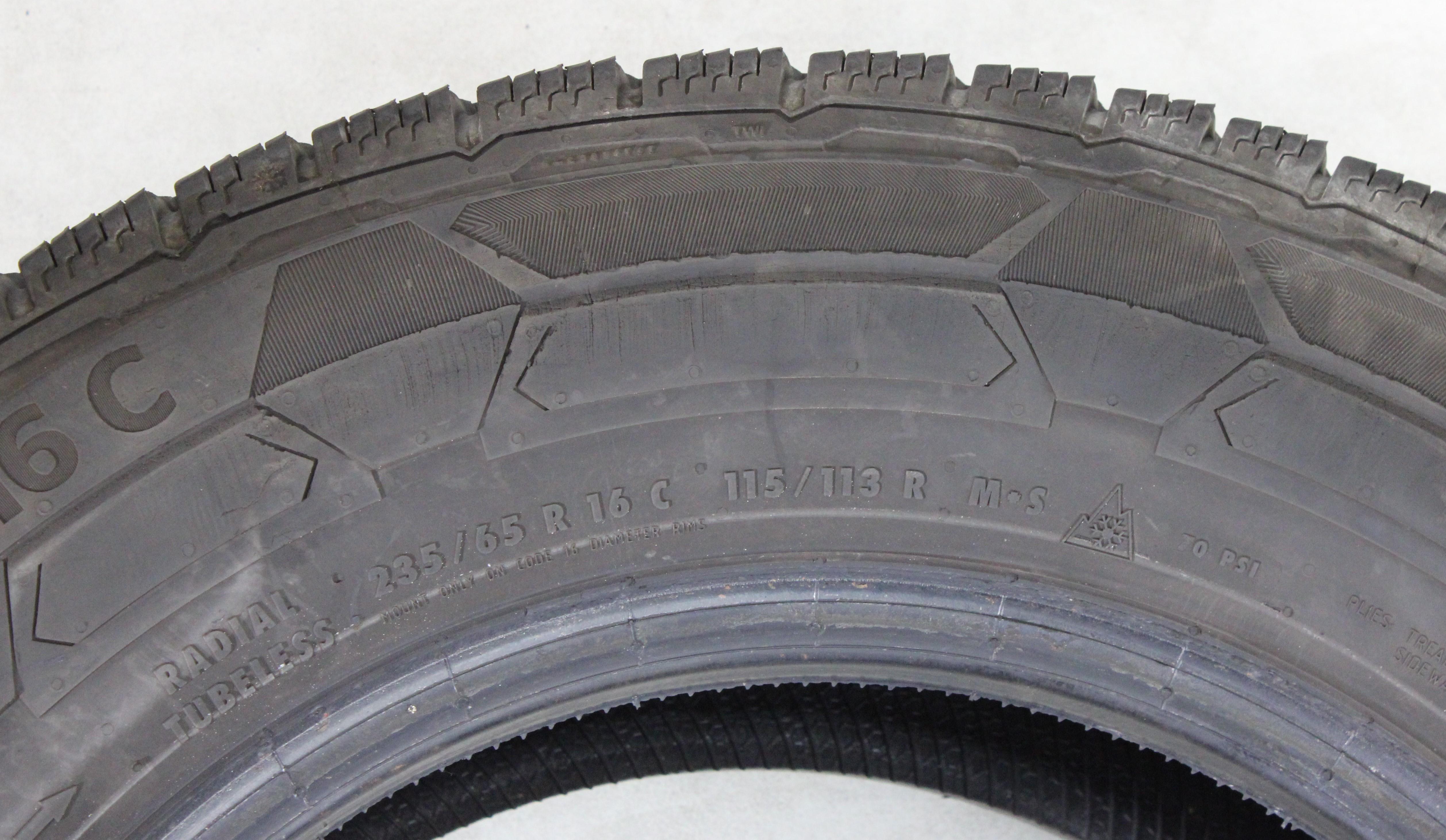 2 x 235/65R16C 115/113R Winterreifen Continental VanContact Winter 1x5-5,5mm/1x6-6,5mm 2024