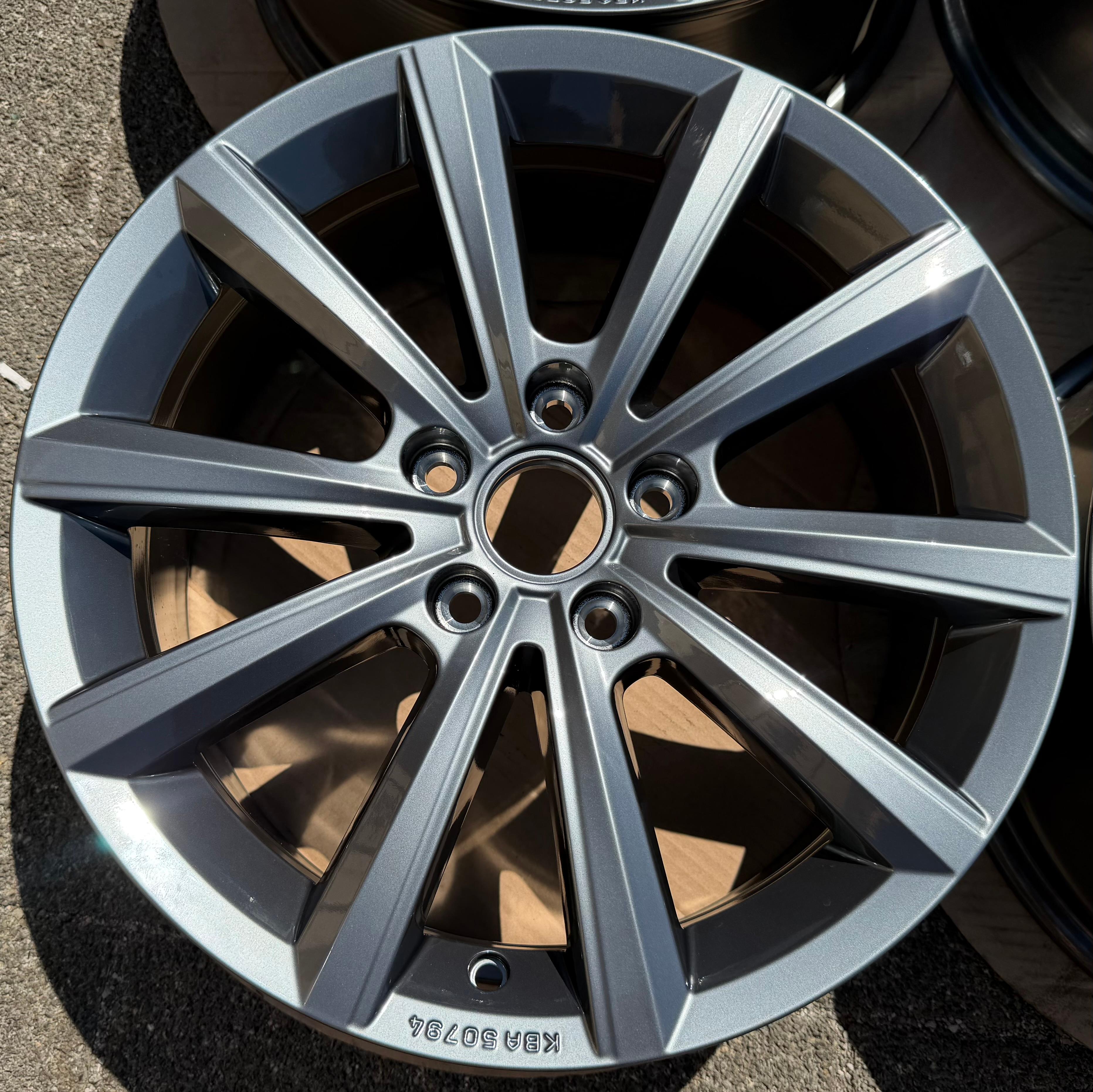 4 Original 17" Alufelgen VW T-Roc A11 Beetle 2GA601025A 7x17 ET45 Merano NEU