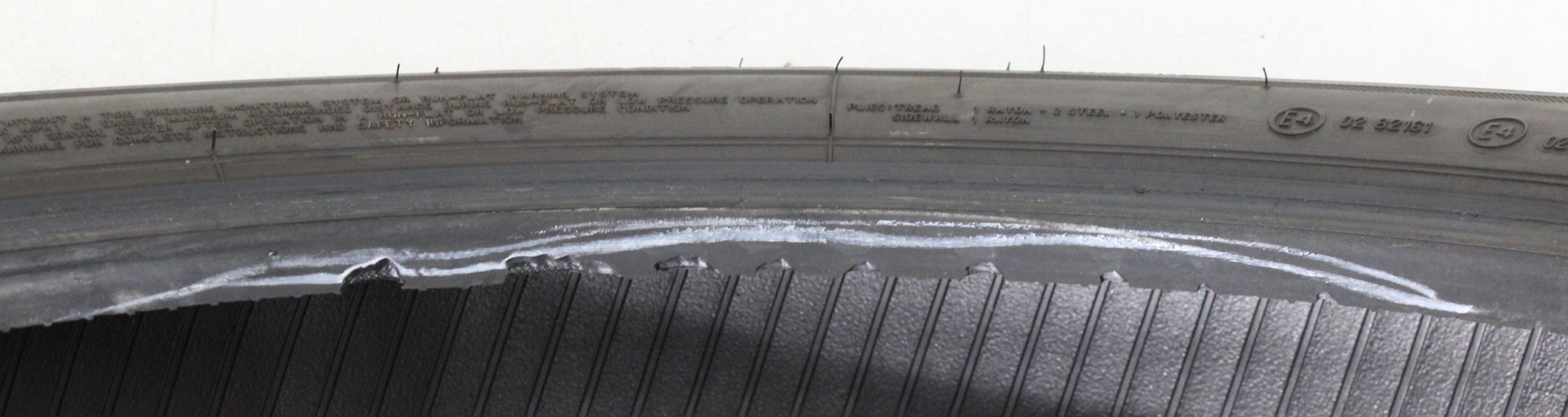 4 x 225/55R17 97H Winterreifen Bridgestone Blizzak LM001 * Runflat 2x6-6,5mm/2x7-7,5mm 2019