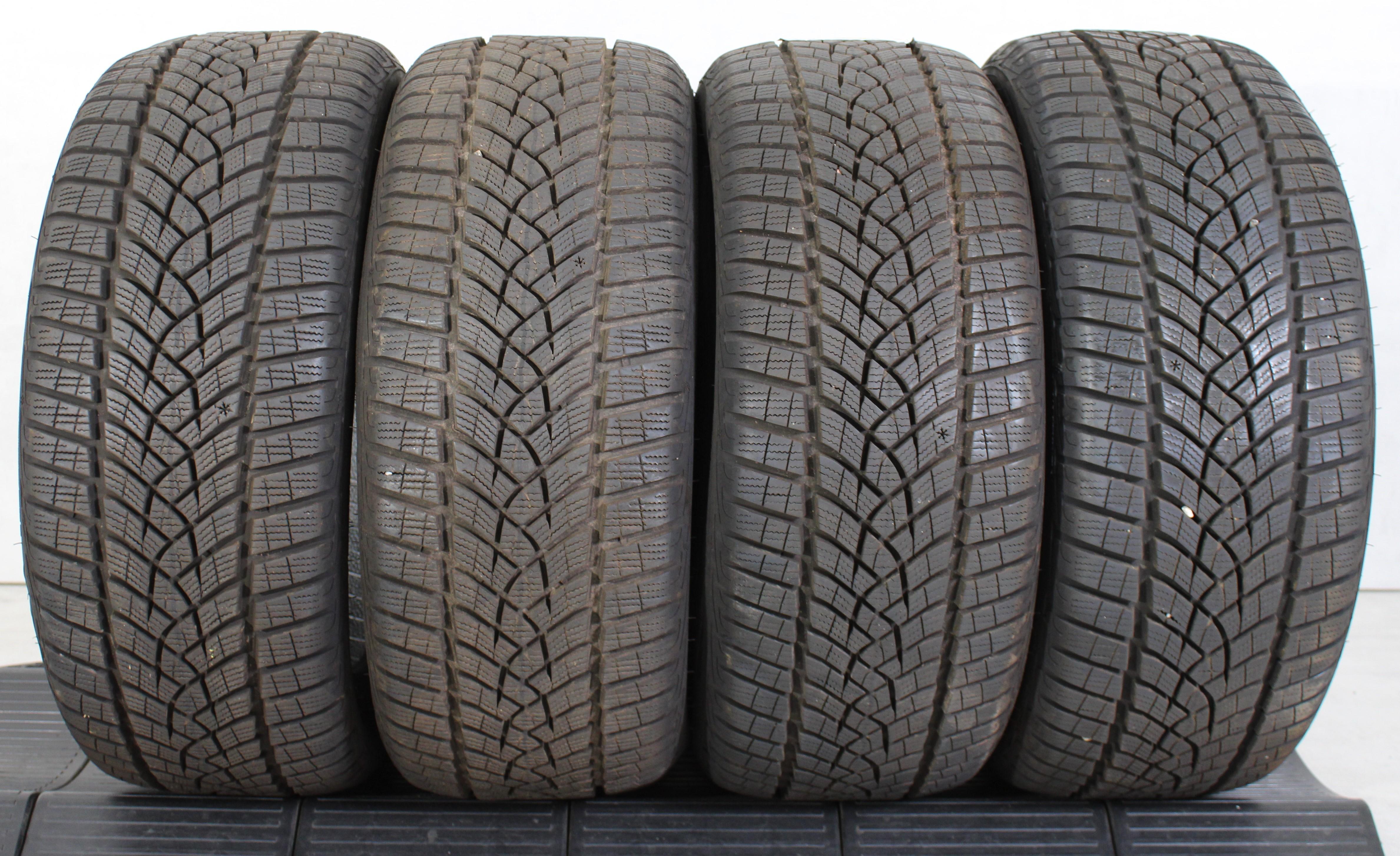 4 x 215/45R16 90V Winterreifen Goodyear Ultra Grip Performance GEN-1 8-8,5mm 2018