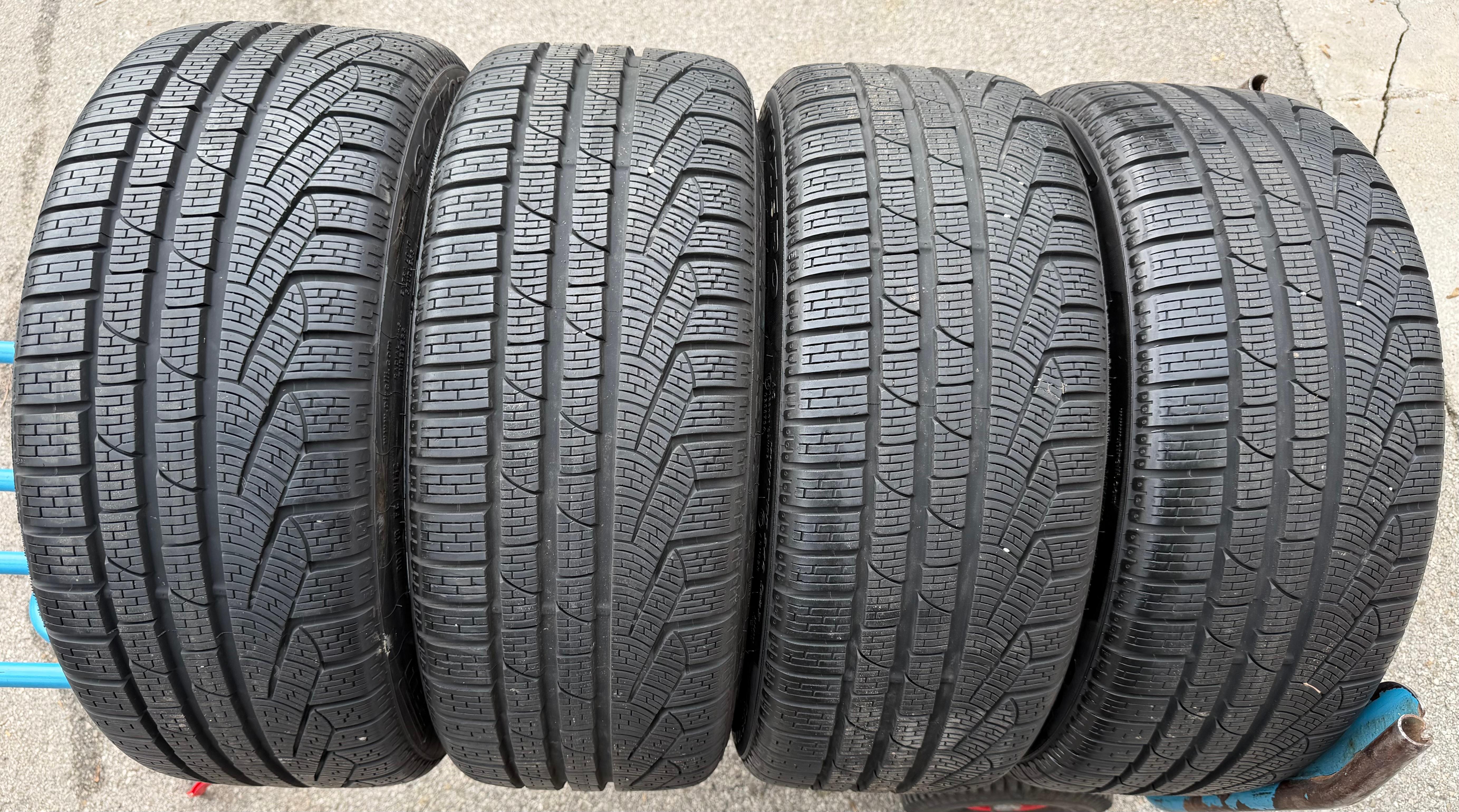 4 roues hiver en alliage d’origine 19" Audi RS4 RS5 8W 8W0601025CP 235/40R19 96V Pirelli